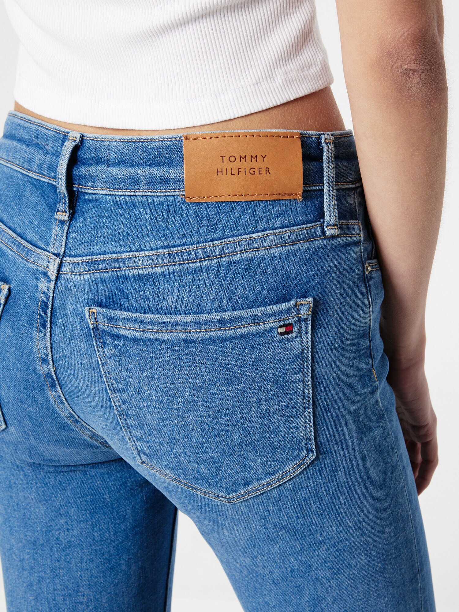 TOMMY HILFIGER Kavbojke moder denim - Pepit.si