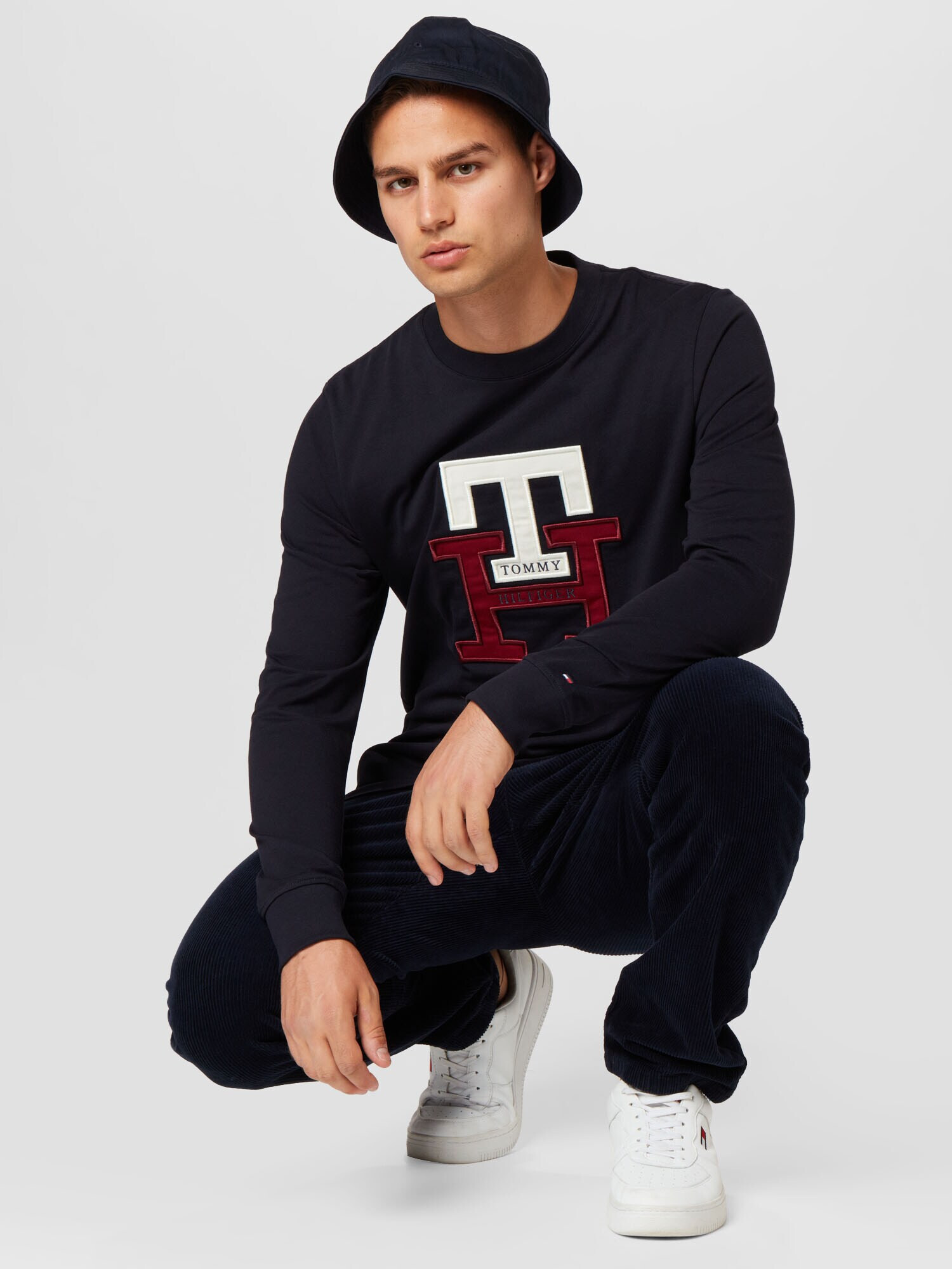 TOMMY HILFIGER Majica marine / krvavo rdeča / volneno bela - Pepit.si