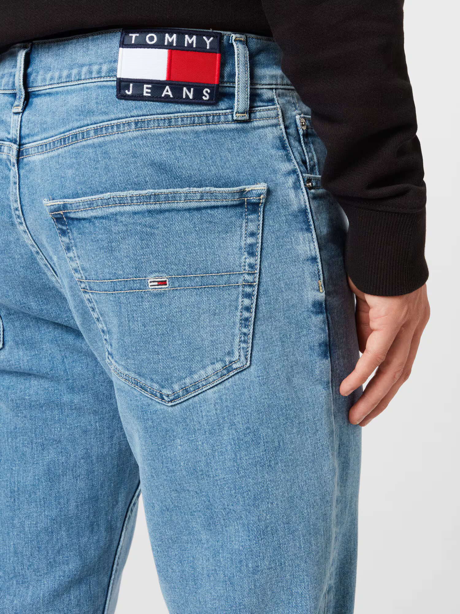 Tommy Jeans Kavbojke moder denim - Pepit.si