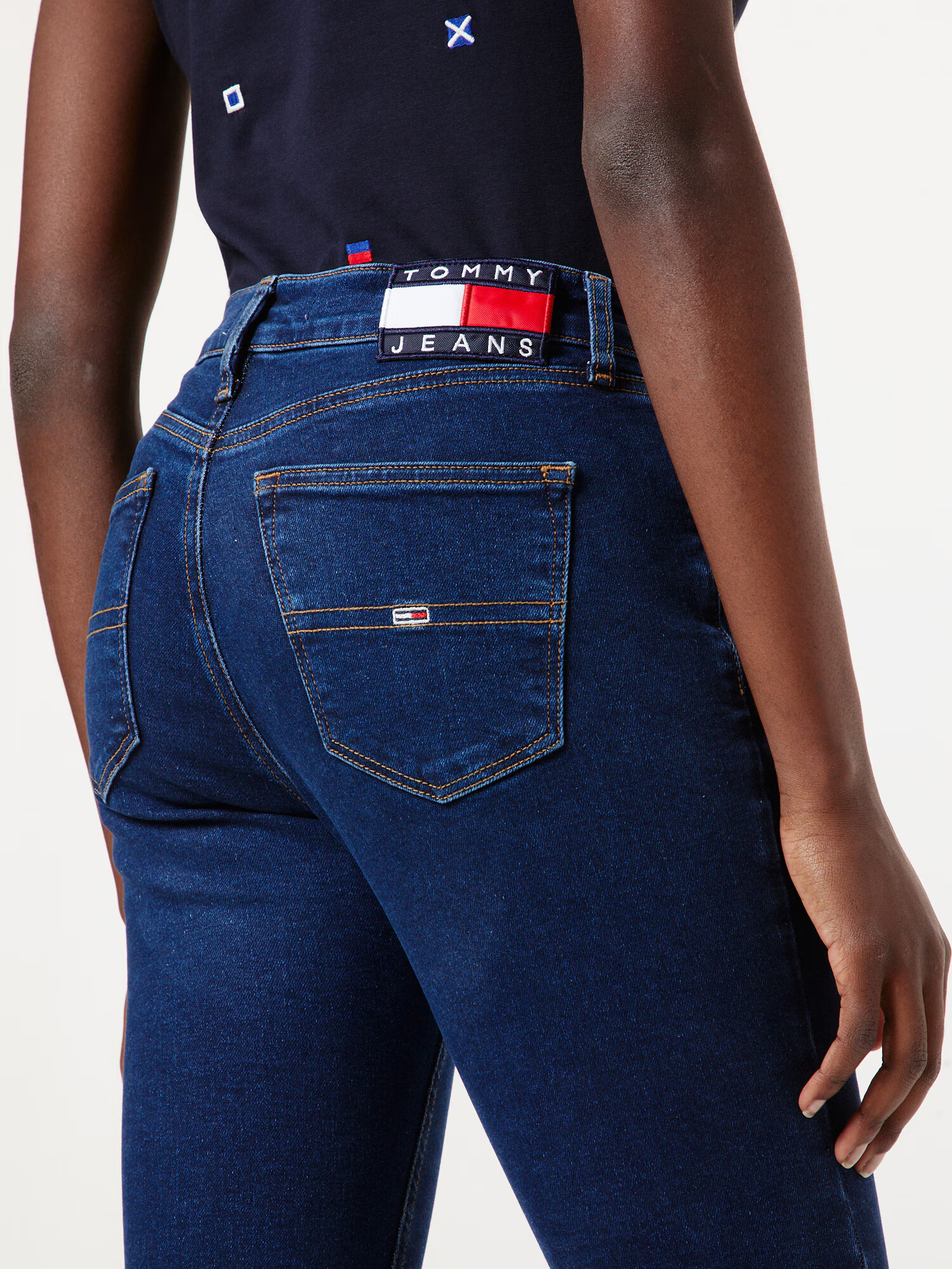 Tommy Jeans Kavbojke 'NORA' moder denim - Pepit.si