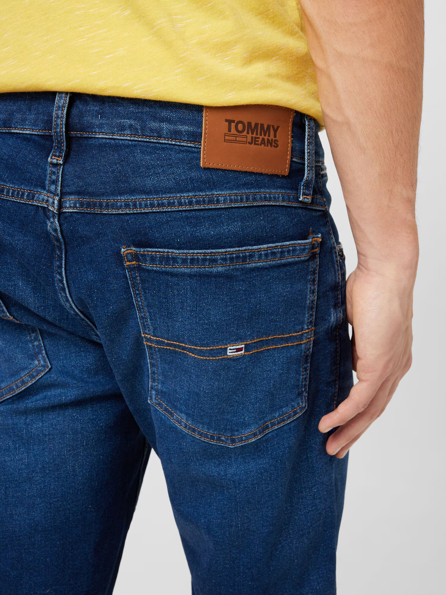 Tommy Jeans Kavbojke 'Ronnie' moder denim - Pepit.si