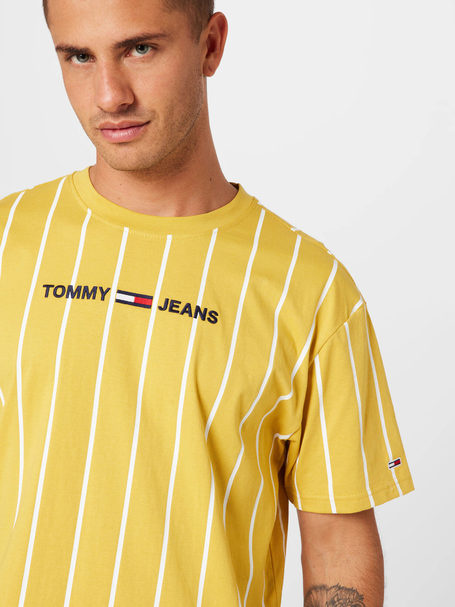 Tommy Jeans Majica mornarska / rumena / rdeča / bela - Pepit.si