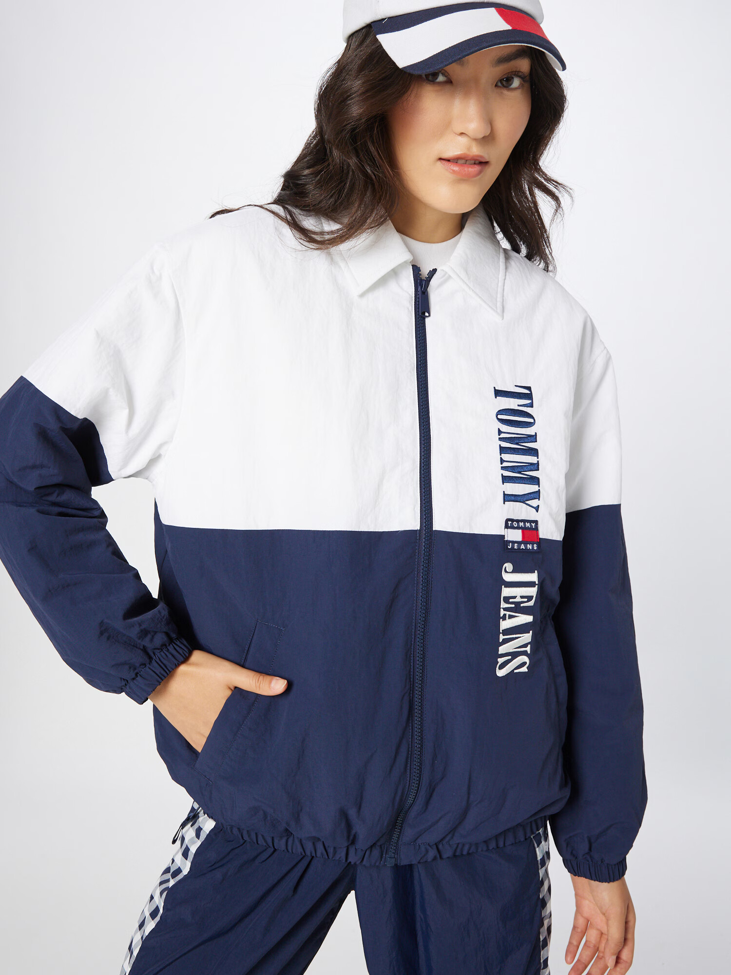 Tommy Jeans Prehodna jakna mornarska / rdeča / bela - Pepit.si