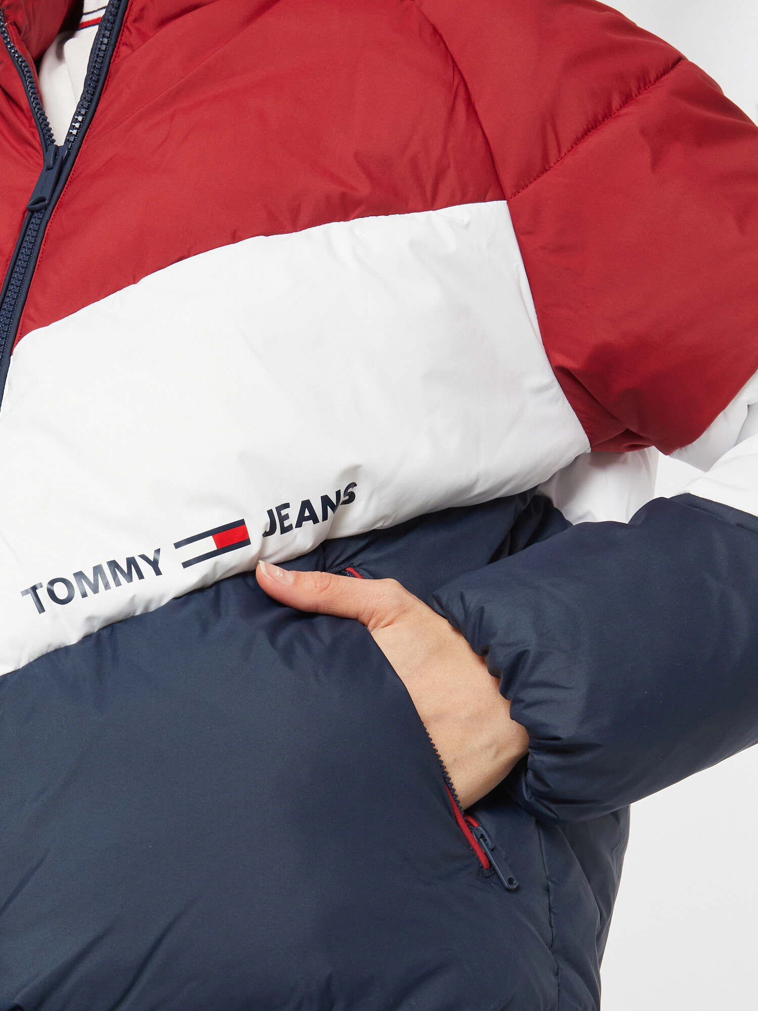 Tommy Jeans Prehodna jakna mornarska / rdeča / bela - Pepit.si