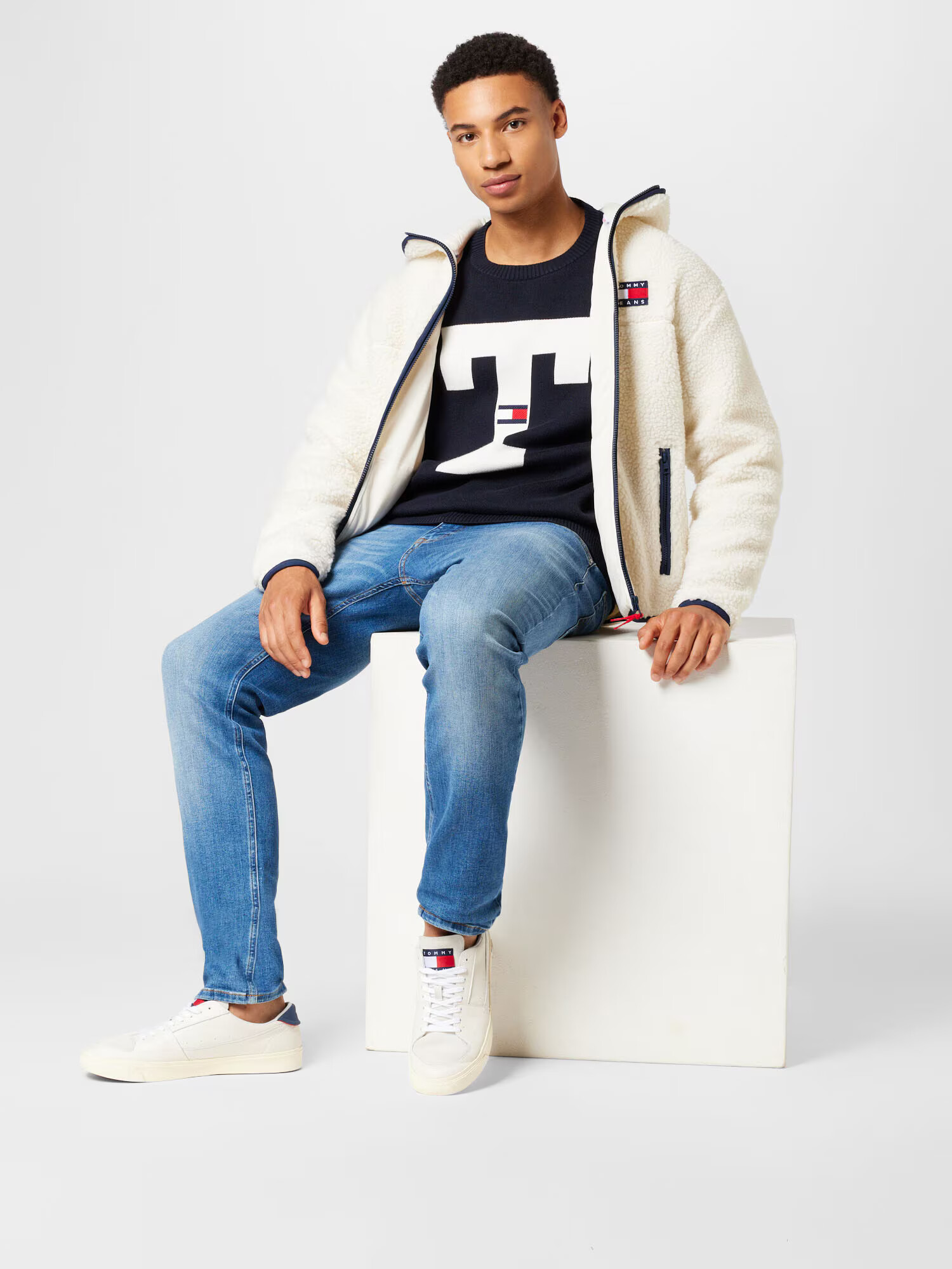 Tommy Jeans Pulover mornarska / rdeča / bela - Pepit.si