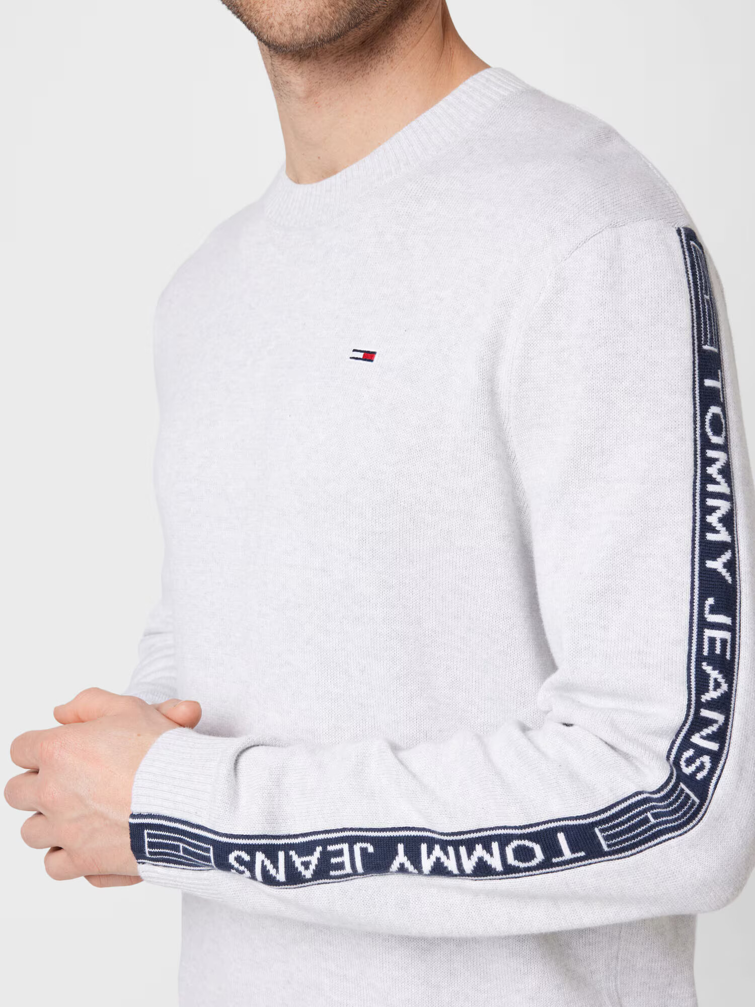 Tommy Jeans Pulover temno modra / svetlo siva / rdeča - Pepit.si