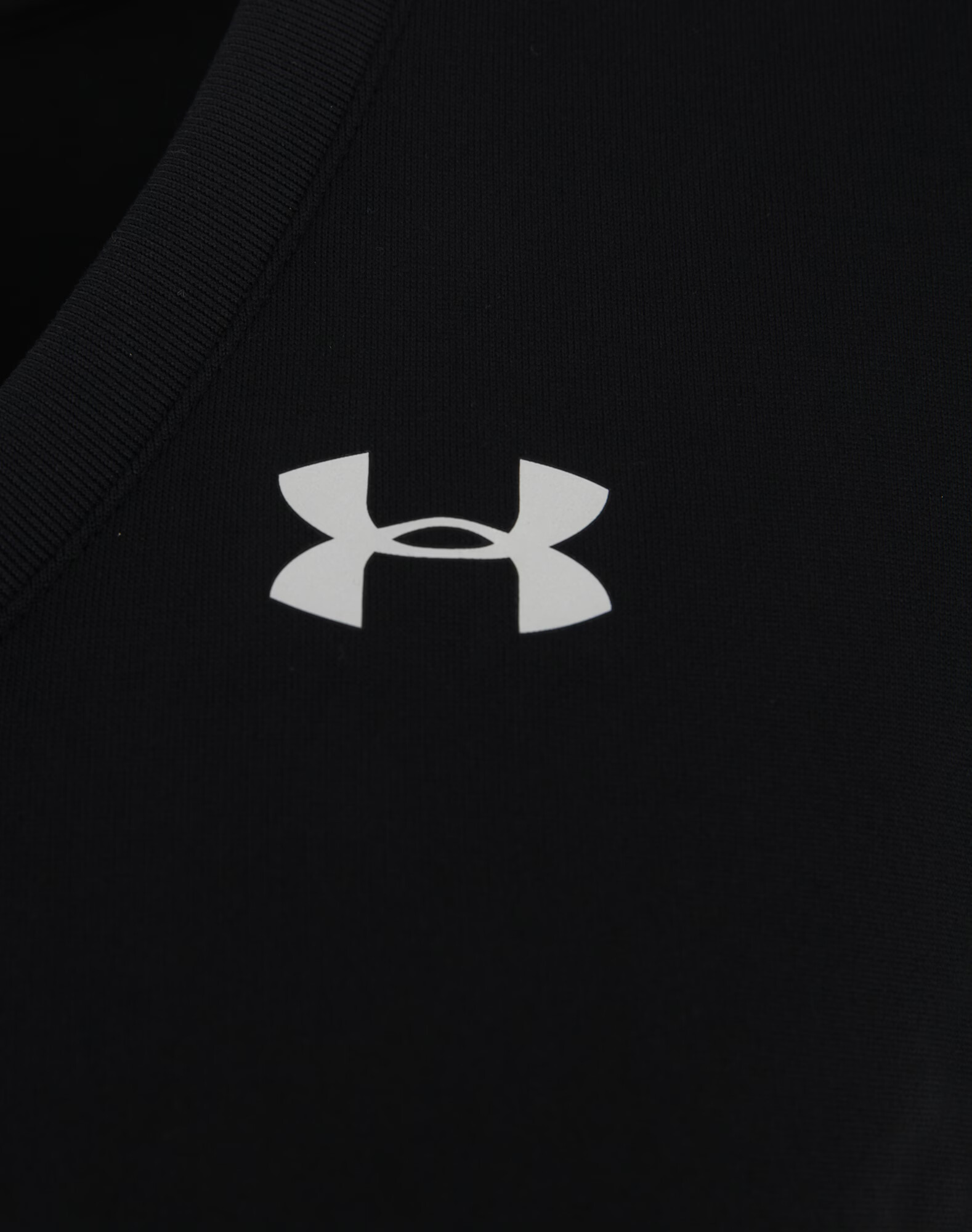 UNDER ARMOUR Funkcionalna majica črna - Pepit.si