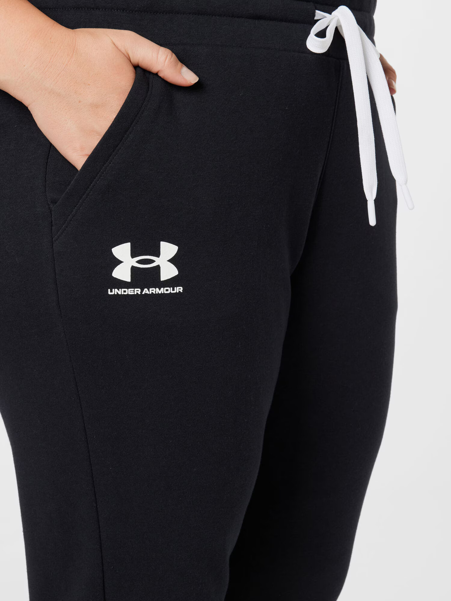 UNDER ARMOUR Športne hlače črna - Pepit.si