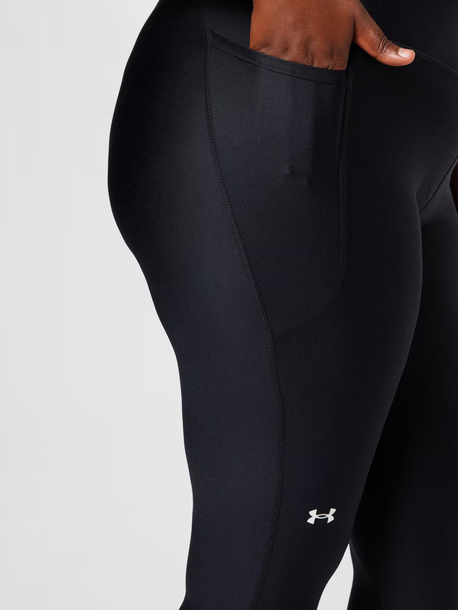 UNDER ARMOUR Športne hlače črna / bela - Pepit.si