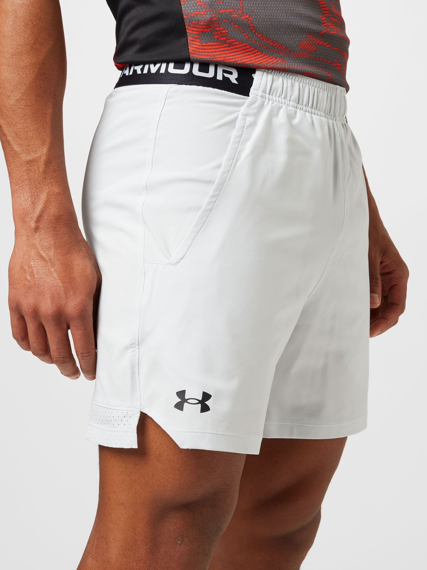 UNDER ARMOUR Športne hlače črna / bela - Pepit.si