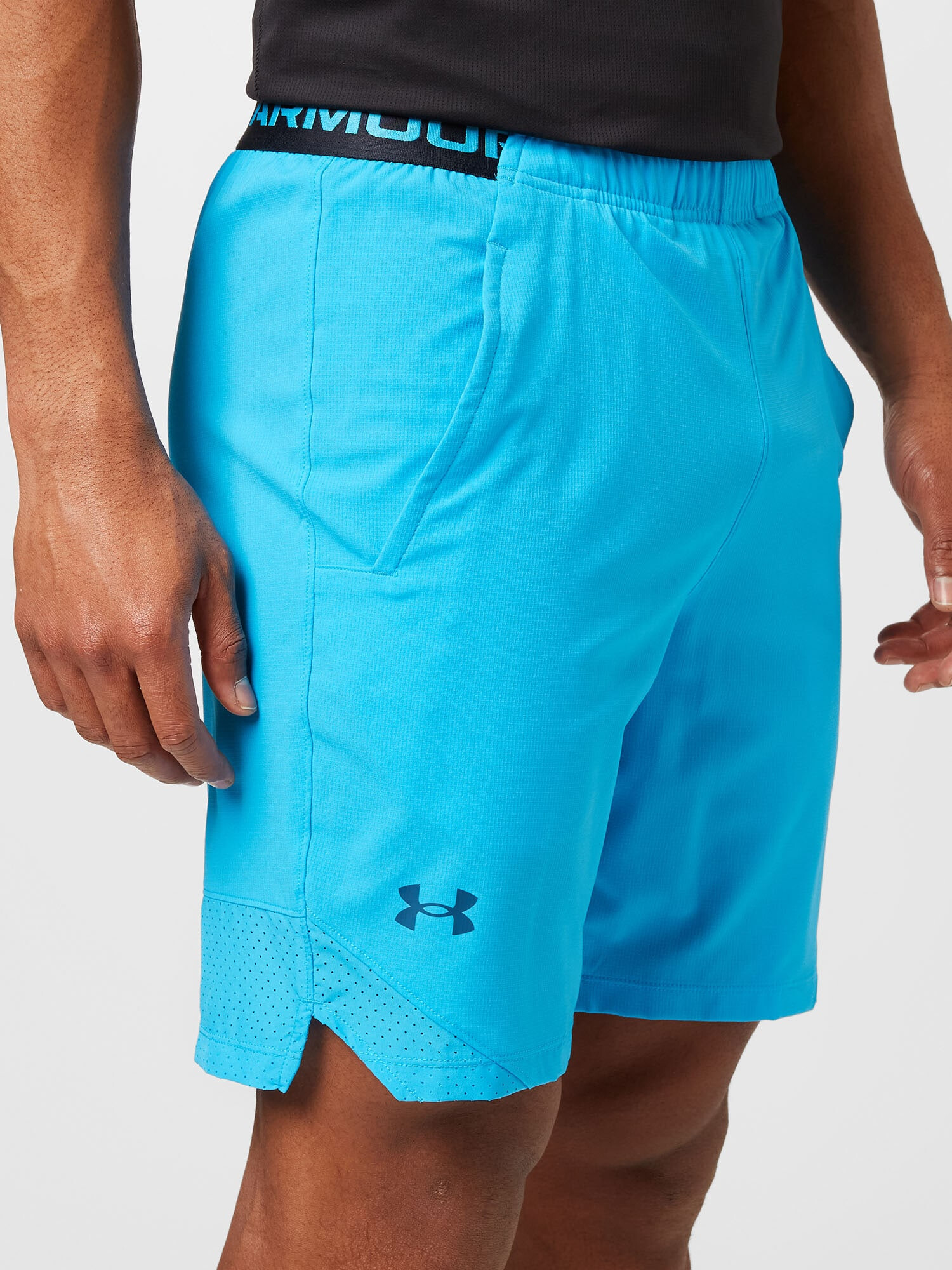 UNDER ARMOUR Športne hlače 'Vanish' neonsko modra / črna - Pepit.si