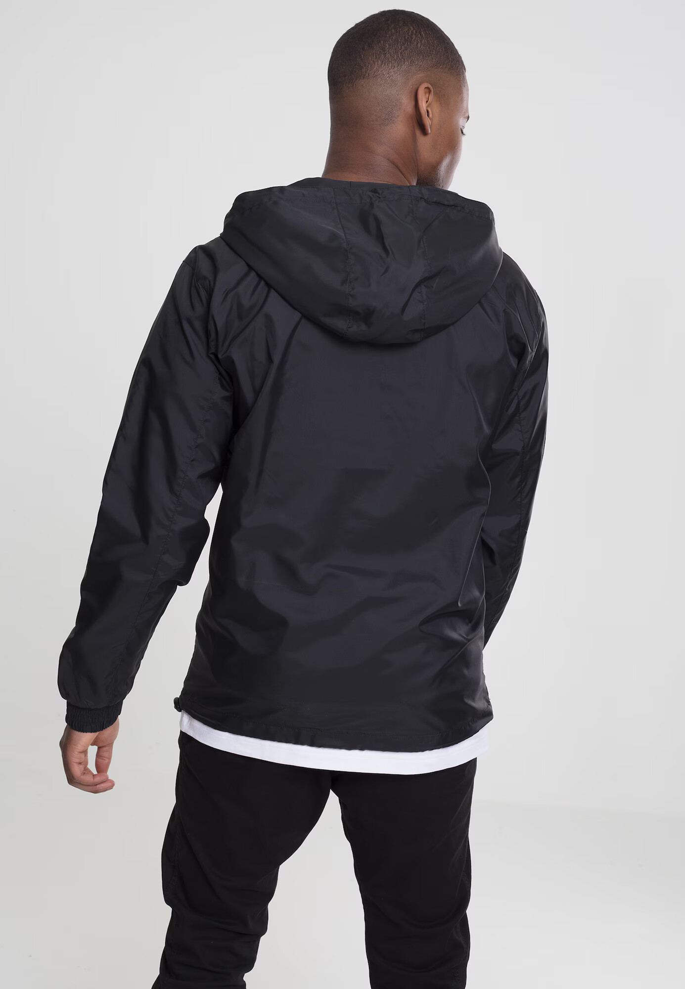 Urban Classics Prehodna jakna 'Windbreaker' črna - Pepit.si