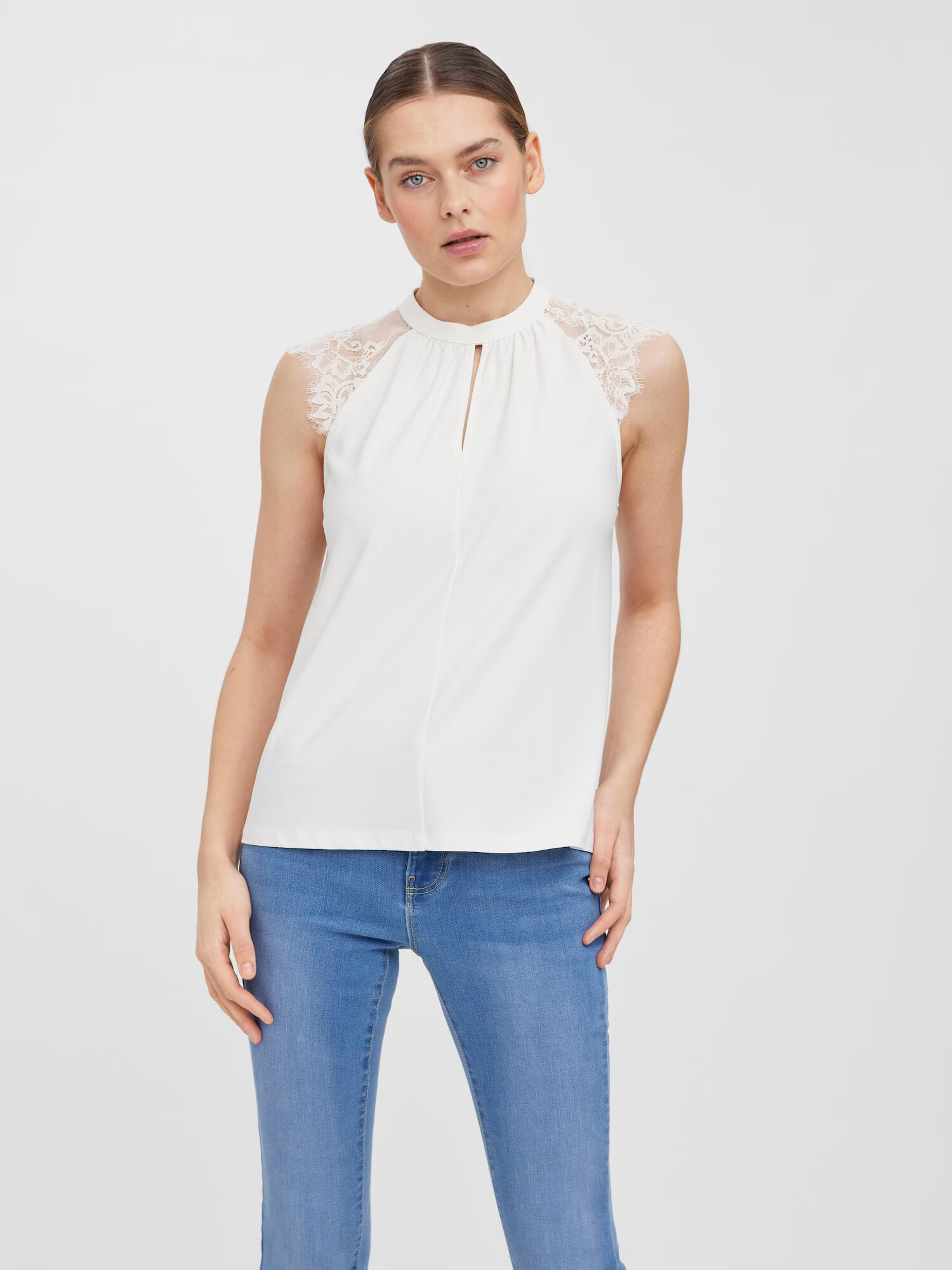 VERO MODA Bluza 'Milla' bela - Pepit.si