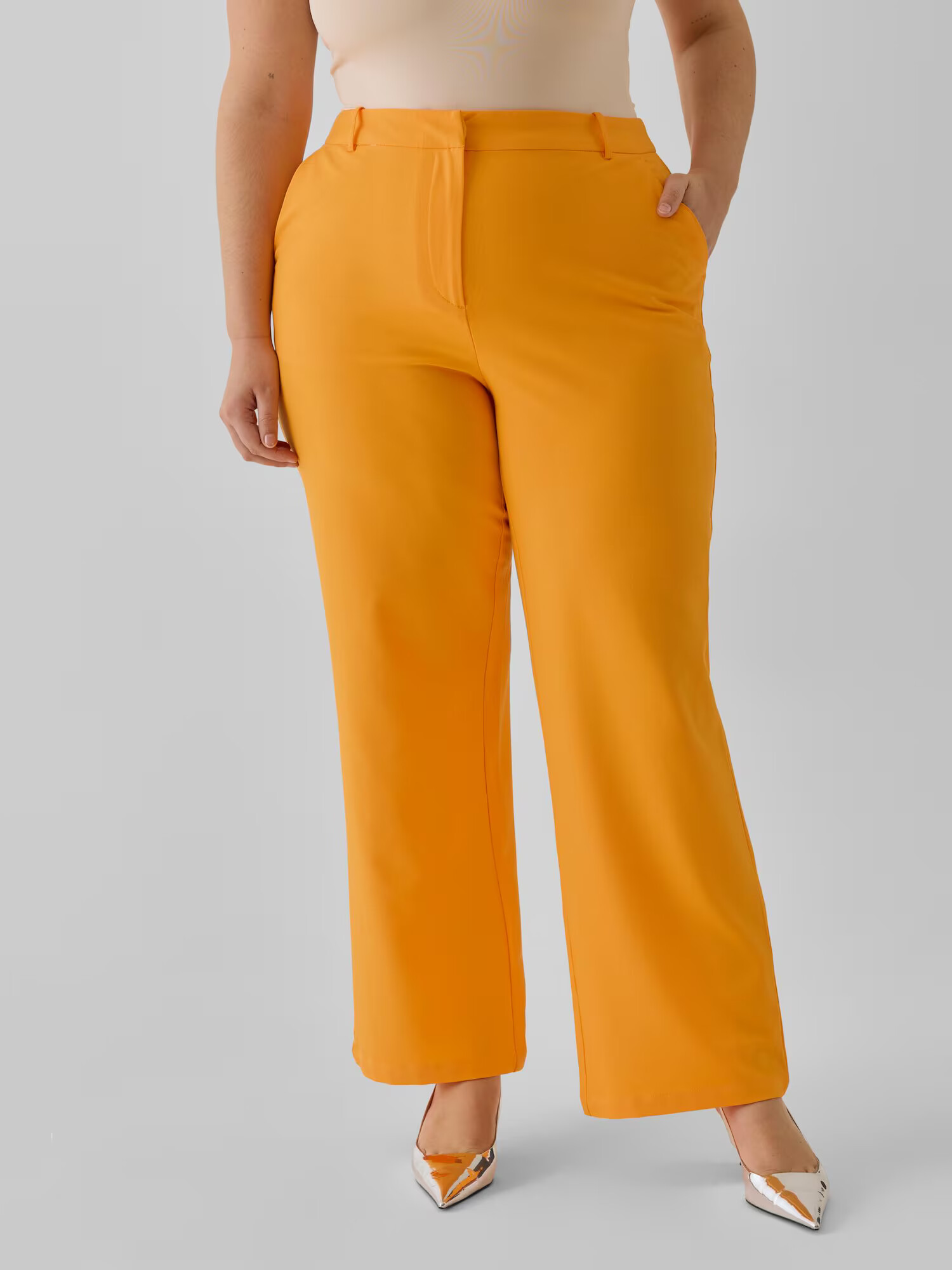 Vero Moda Collab Hlače 'Joann' mandarina - Pepit.si