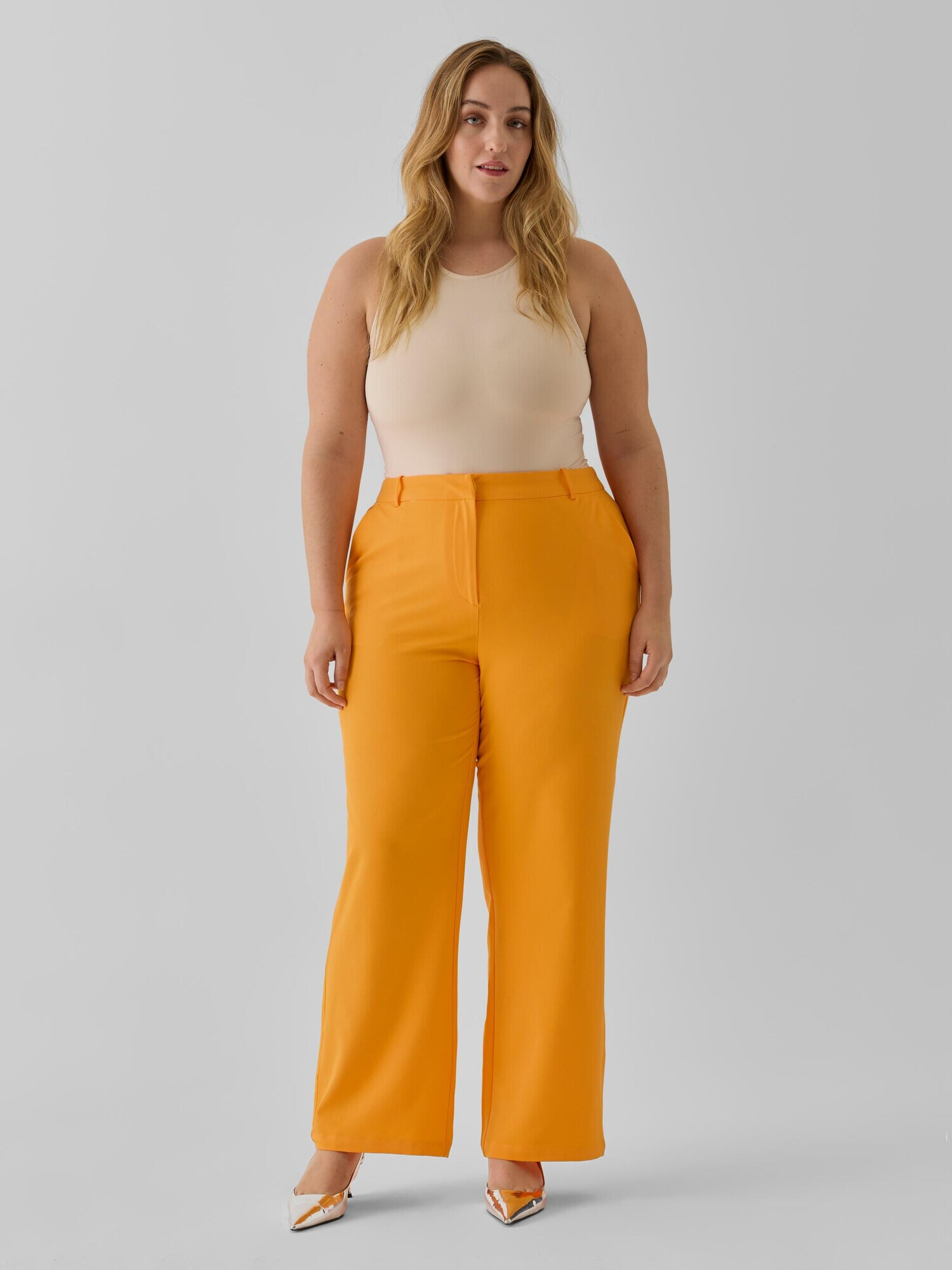 Vero Moda Collab Hlače 'Joann' mandarina - Pepit.si