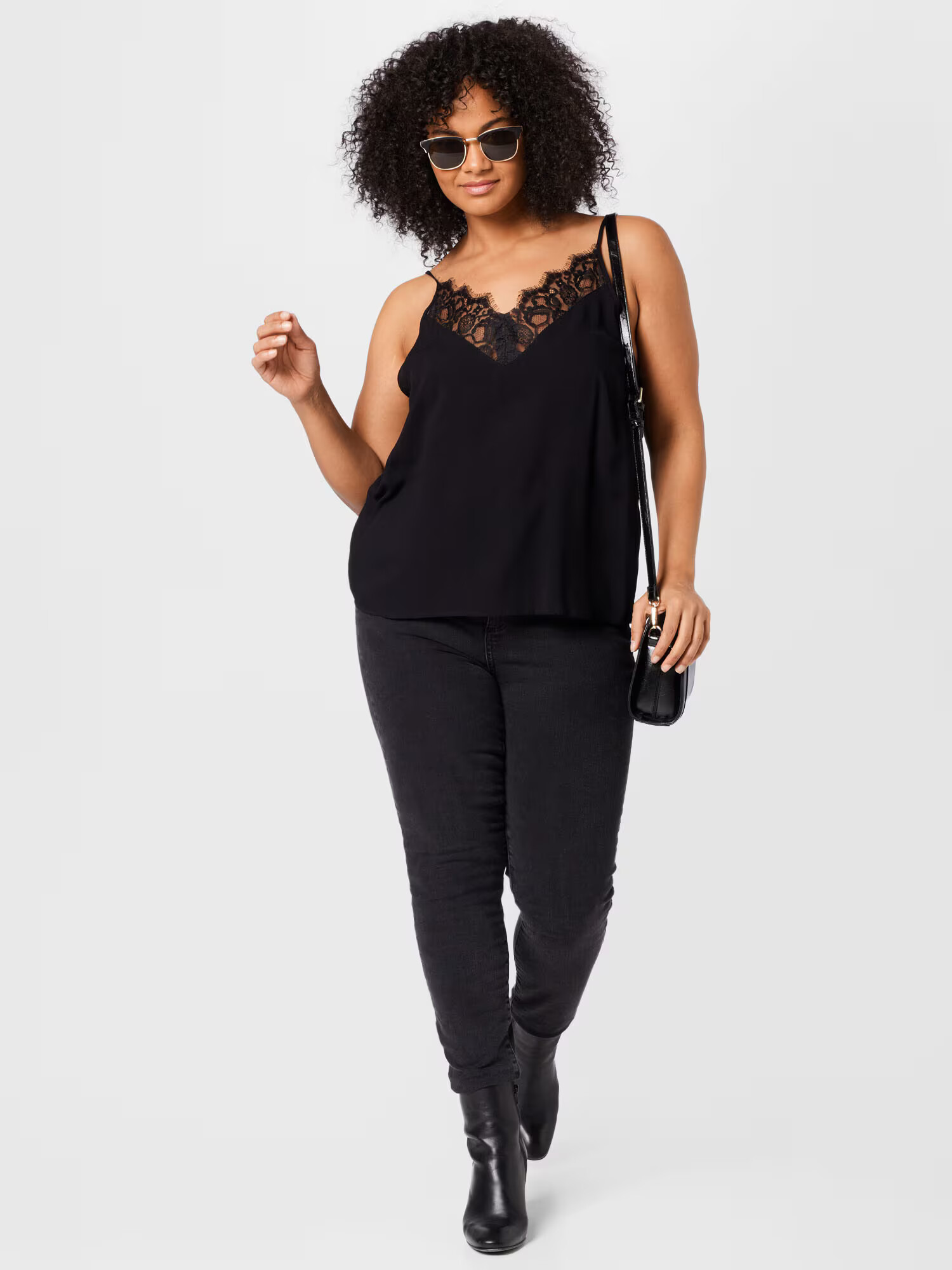 Vero Moda Curve Top 'BEATRIX' črna - Pepit.si