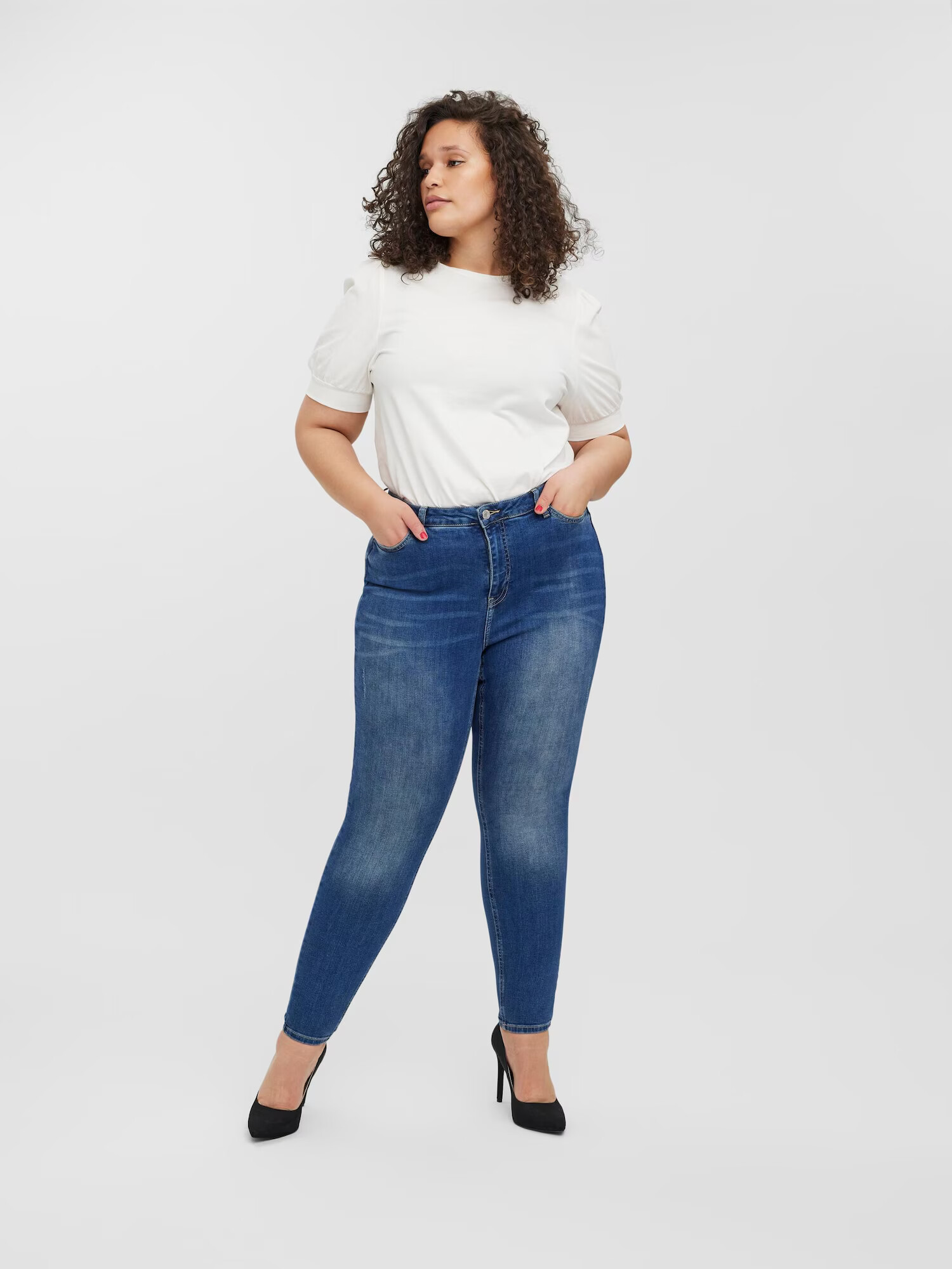 Vero Moda Curve Kavbojke 'Alicelora' moder denim - Pepit.si