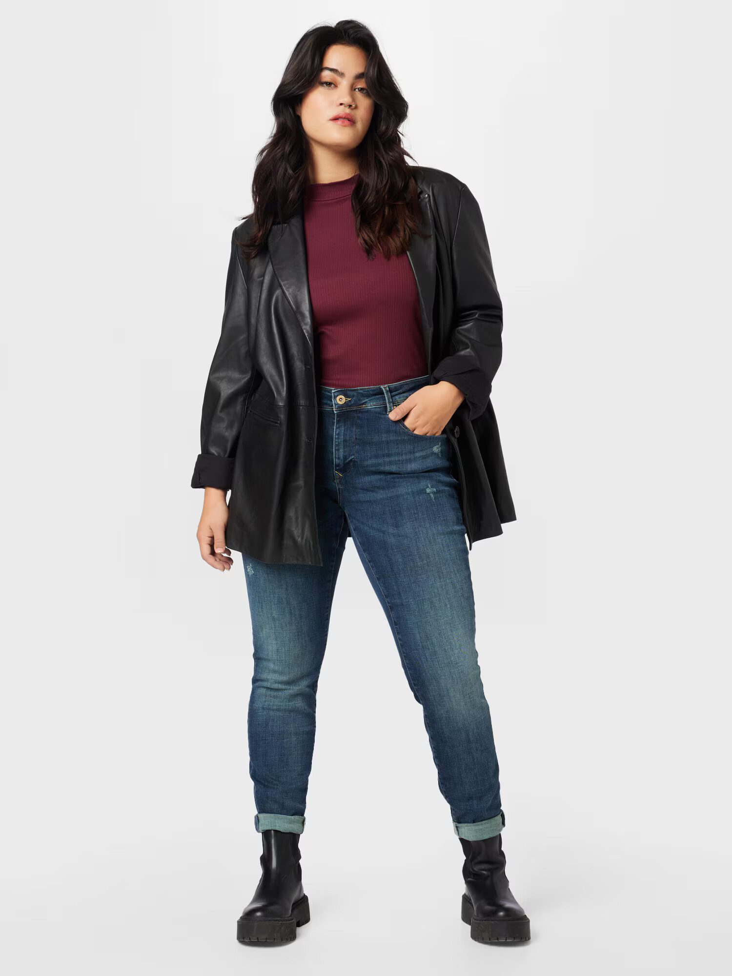 Vero Moda Curve Kavbojke 'LUX' moder denim - Pepit.si