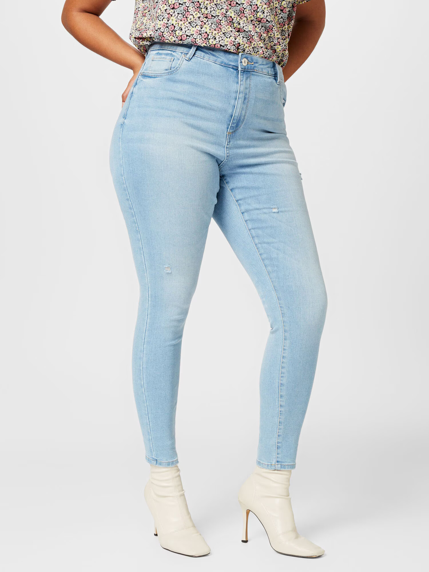 Vero Moda Curve Kavbojke 'Phia' moder denim - Pepit.si