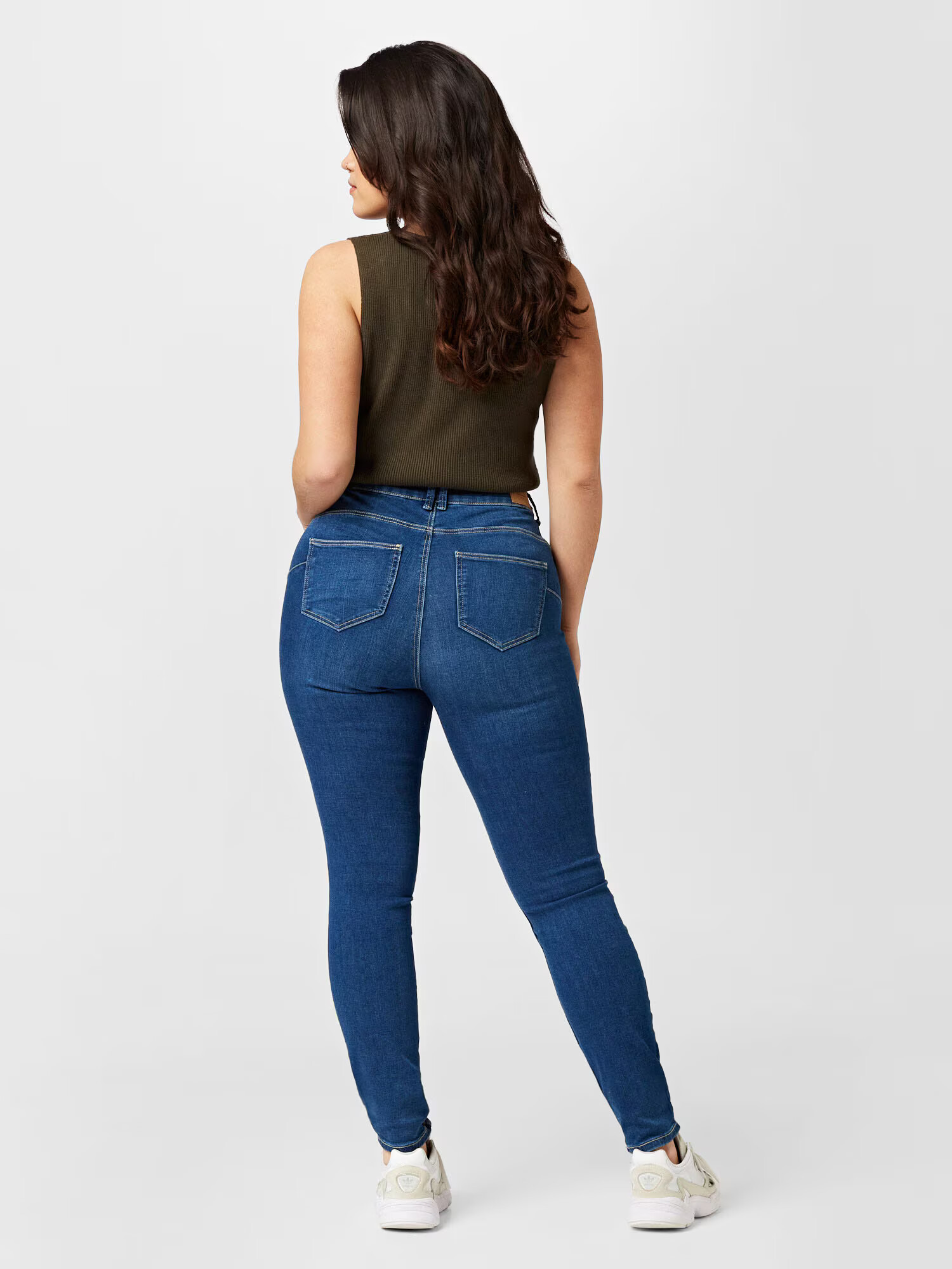 Vero Moda Curve Kavbojke 'SELA' moder denim - Pepit.si