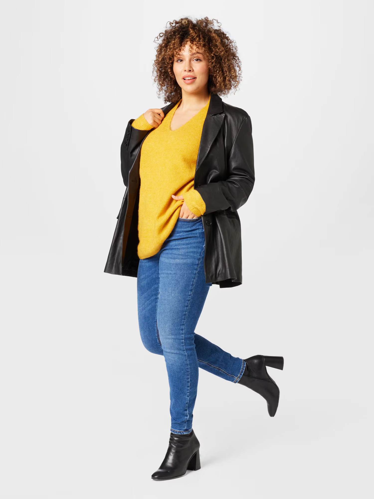 Vero Moda Curve Kavbojke 'SOPHIA' moder denim - Pepit.si