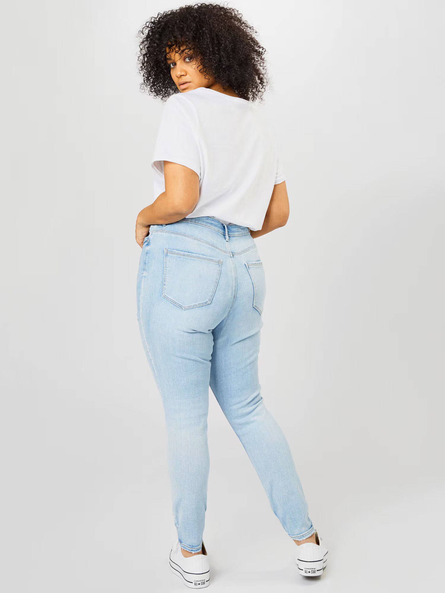 Vero Moda Curve Kavbojke 'Sophia' moder denim - Pepit.si