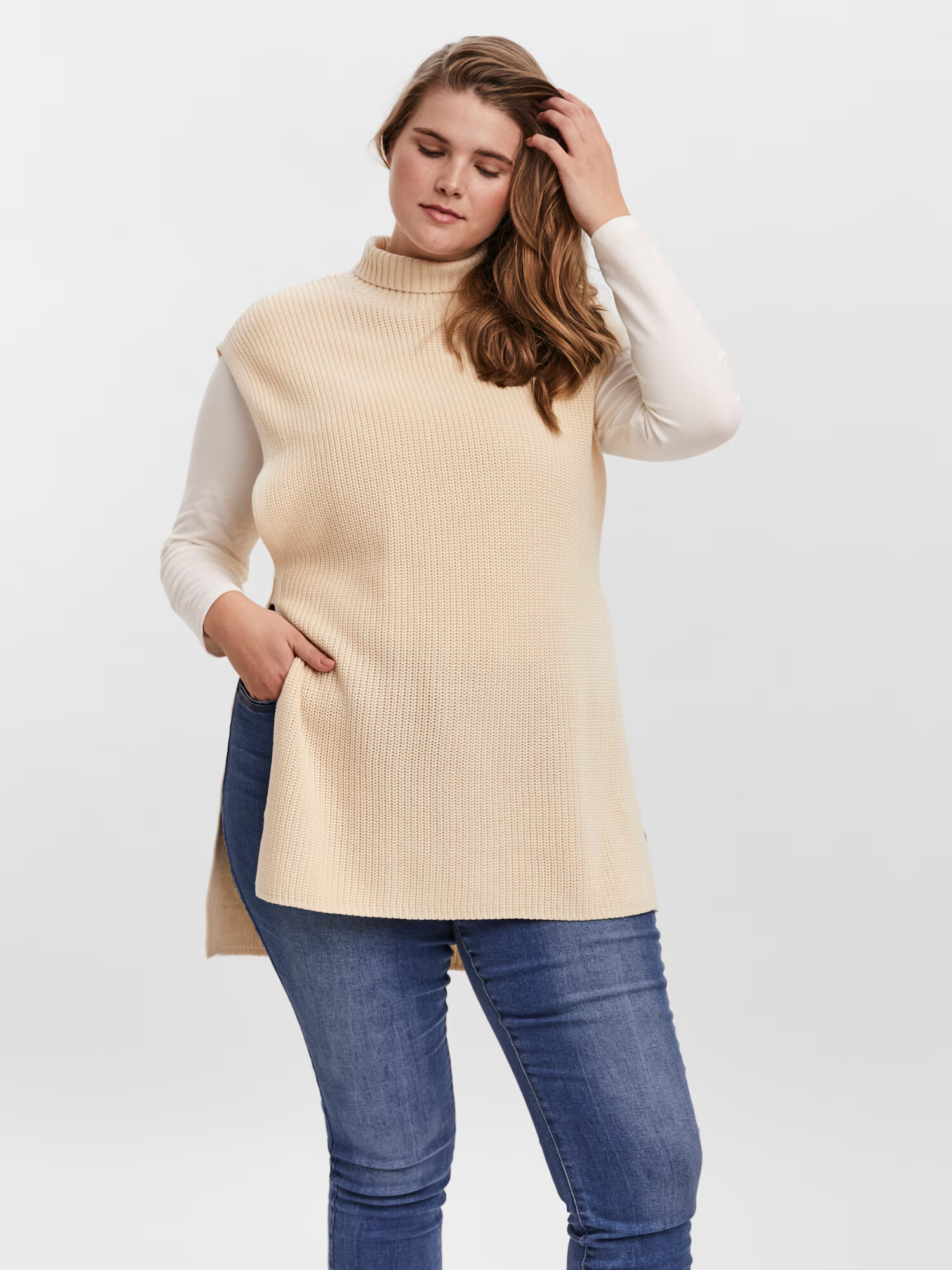 Vero Moda Curve Majica 'Myrna' kremna - Pepit.si