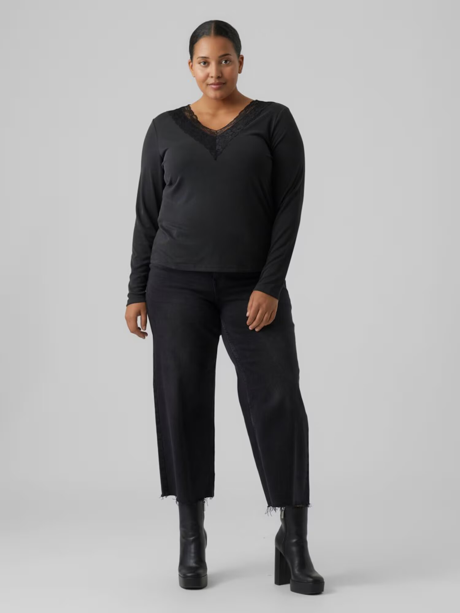 Vero Moda Curve Majica 'PHINE' črna - Pepit.si