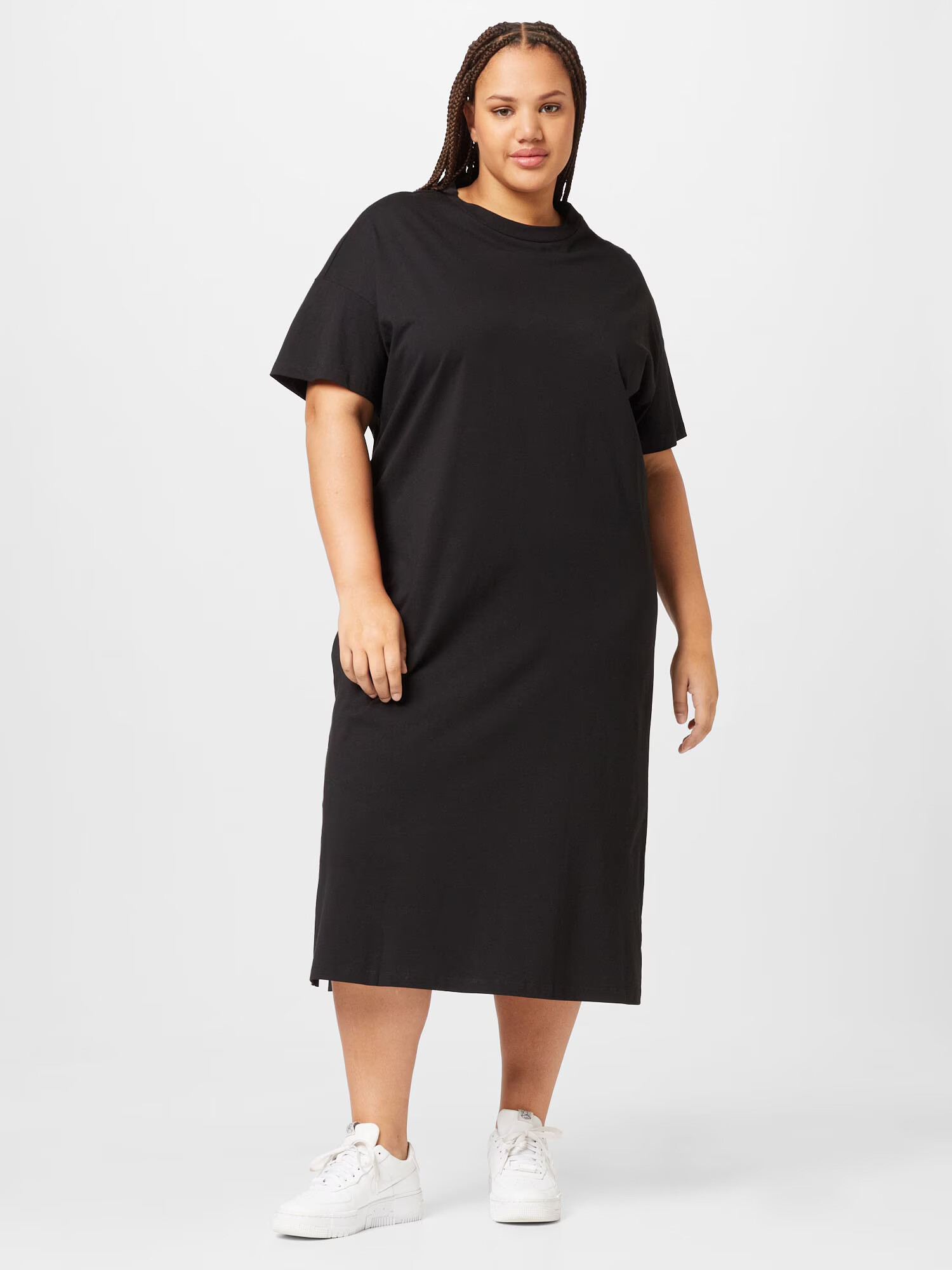 Vero Moda Curve Obleka 'MOLLY' črna - Pepit.si