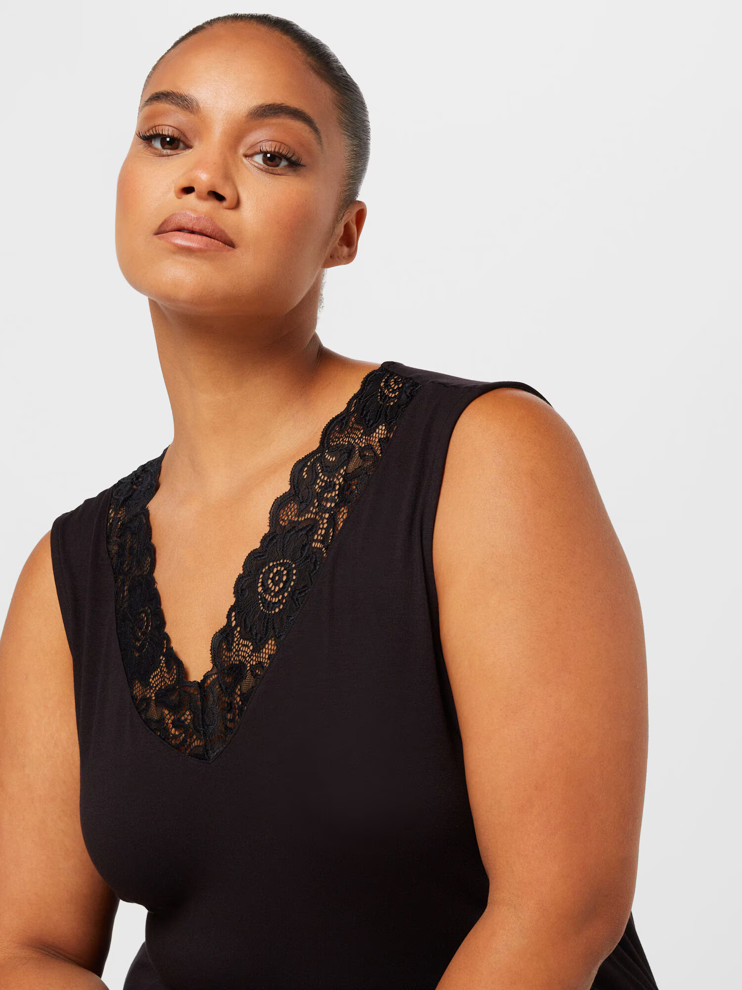 Vero Moda Curve Top 'CROSA' črna - Pepit.si