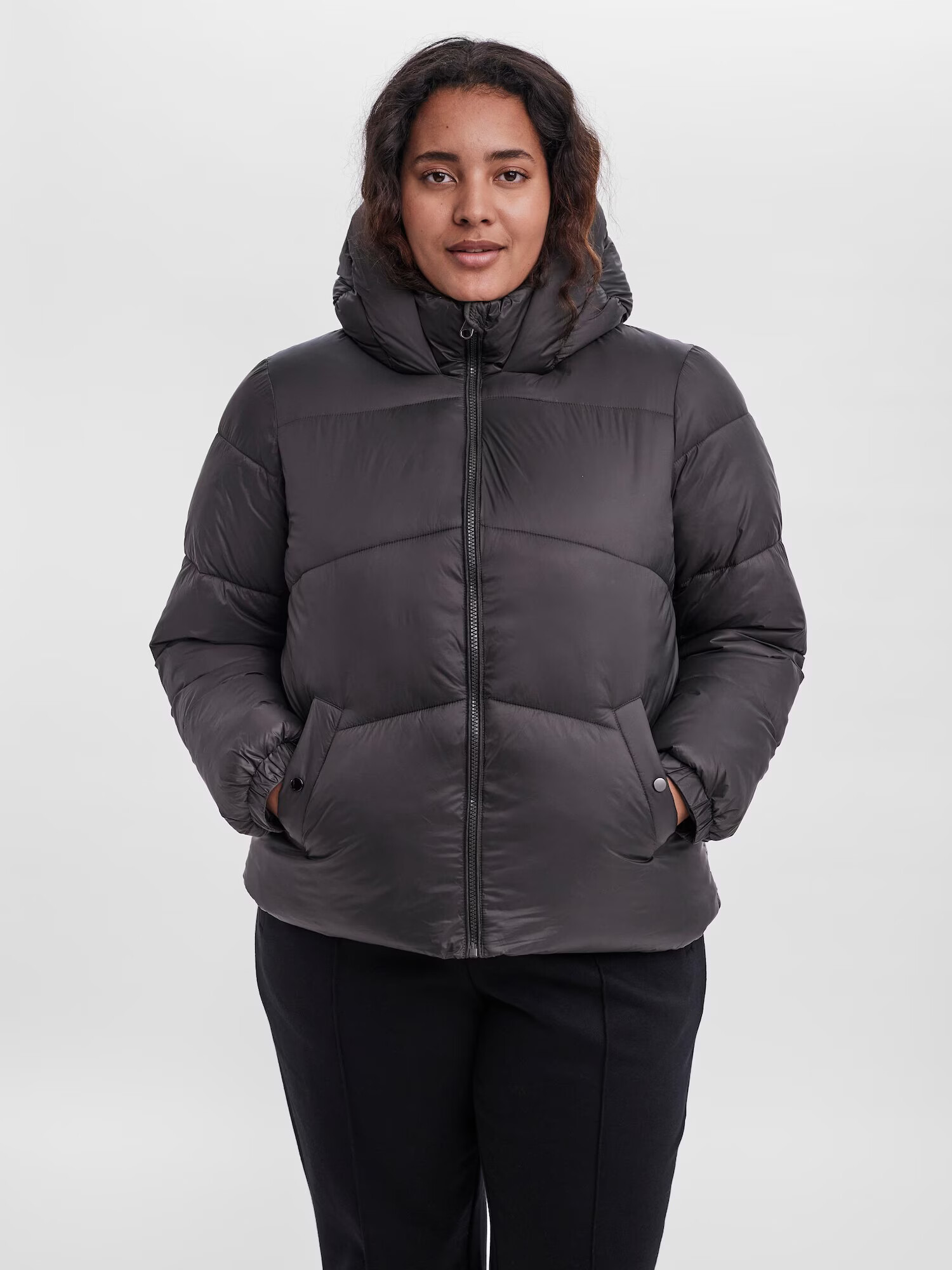 Vero Moda Curve Prehodna jakna 'Upsala' antracit - Pepit.si