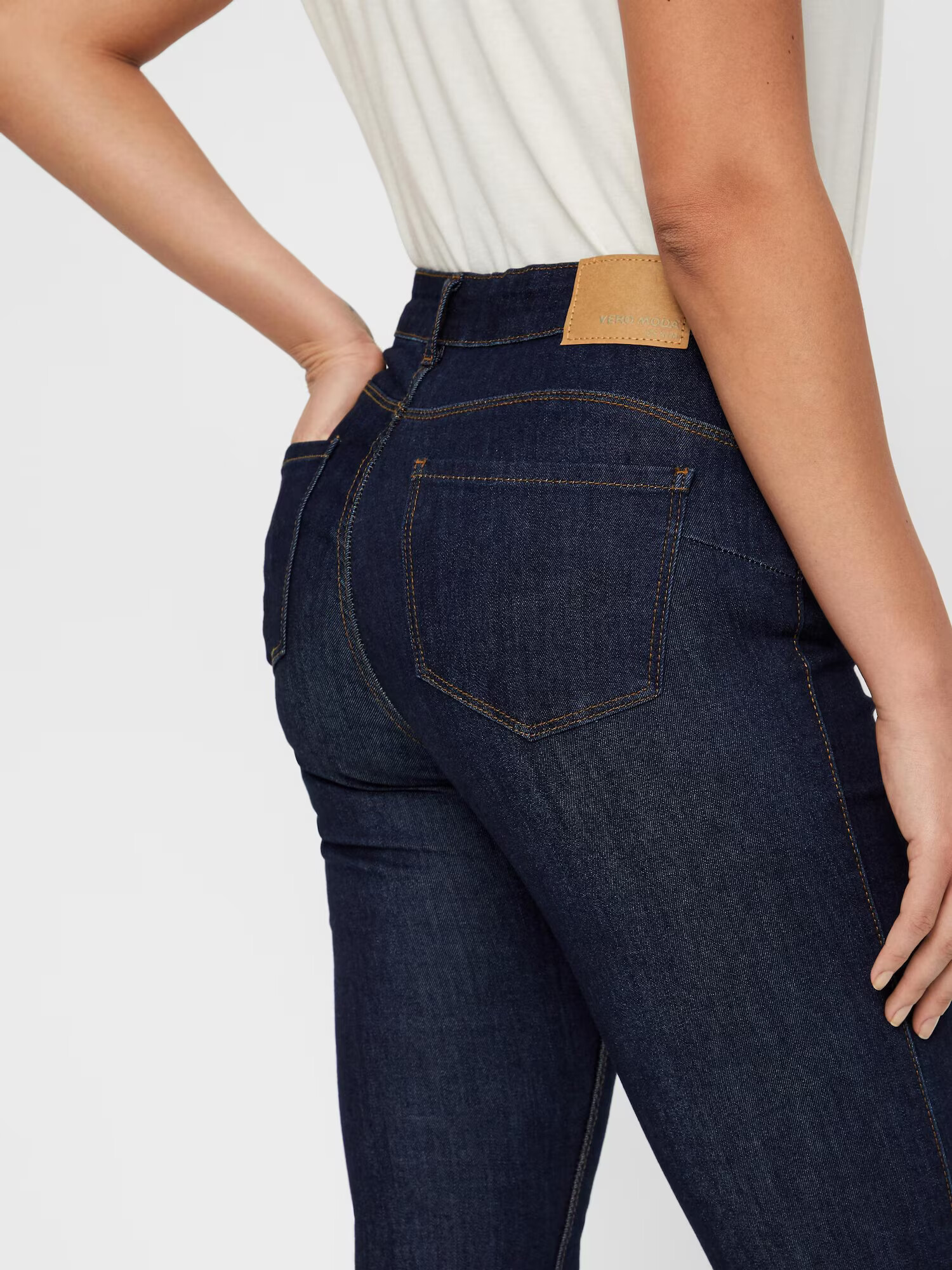 VERO MODA Kavbojke 'Seven' moder denim - Pepit.si