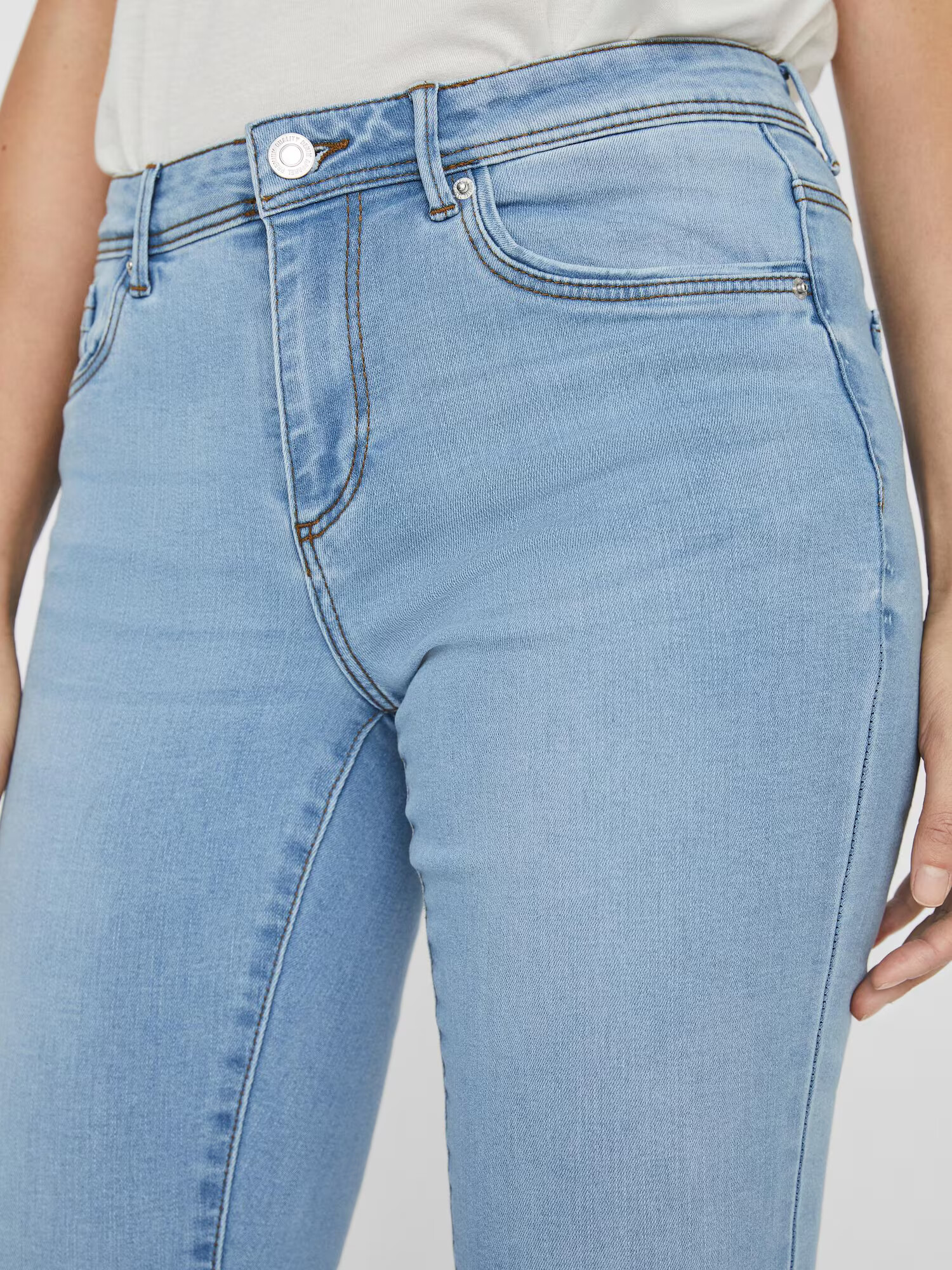 VERO MODA Kavbojke 'Tanya' moder denim - Pepit.si