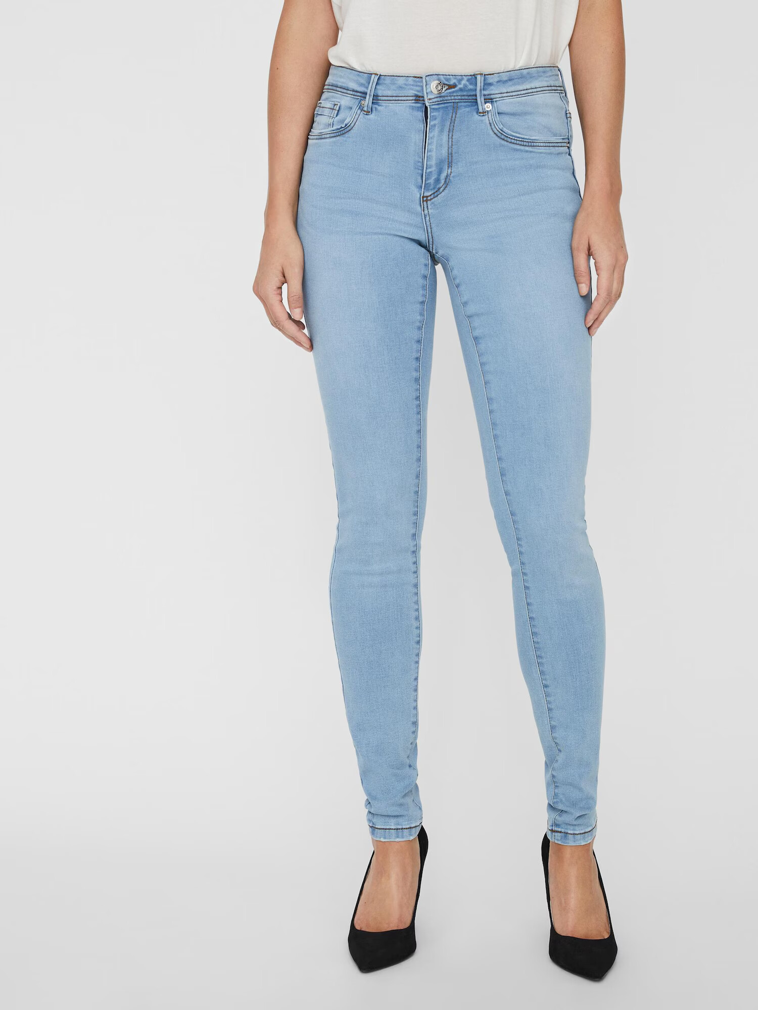 VERO MODA Kavbojke 'Tanya' moder denim - Pepit.si