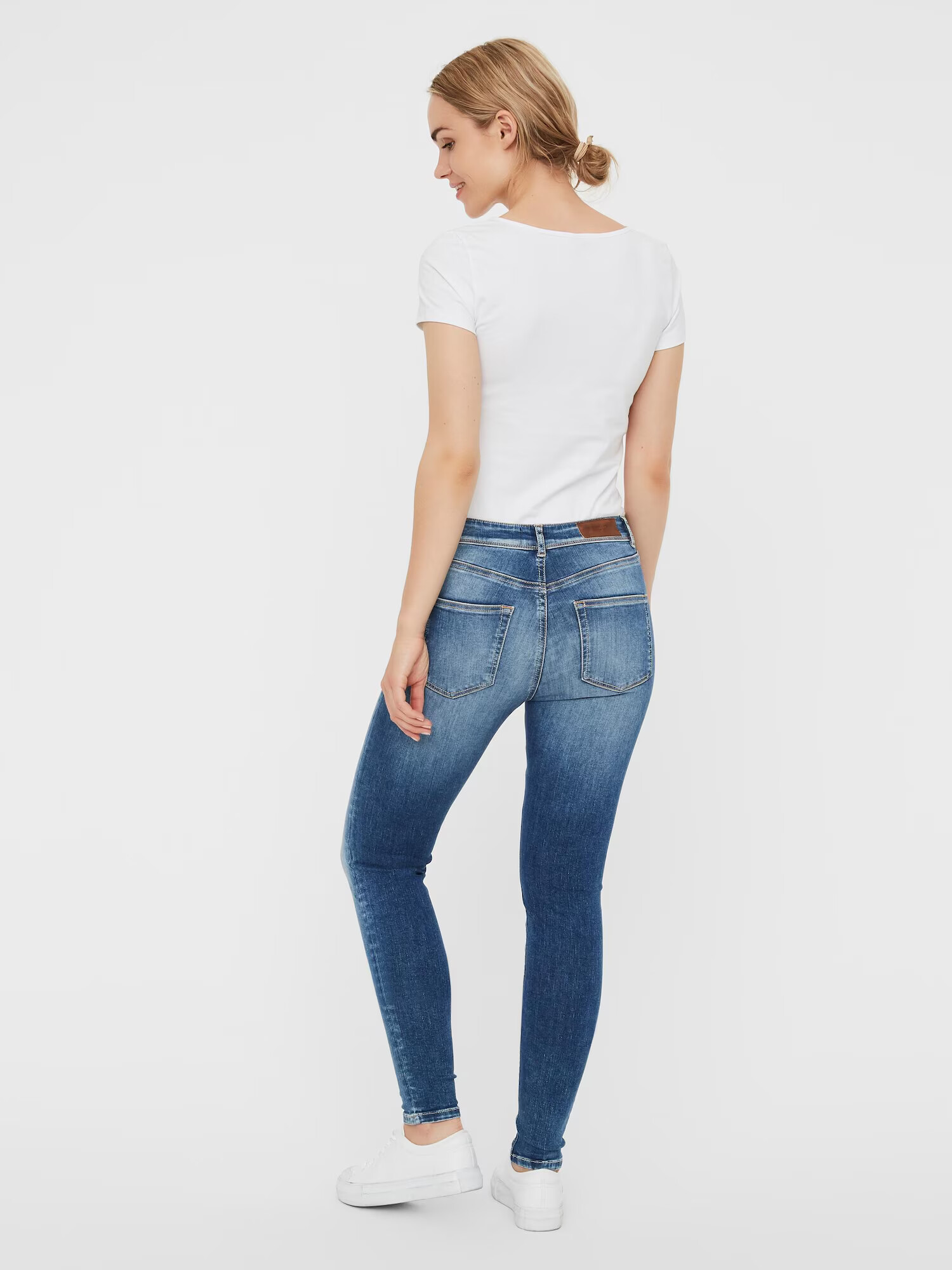 VERO MODA Kavbojke 'Lux' moder denim - Pepit.si