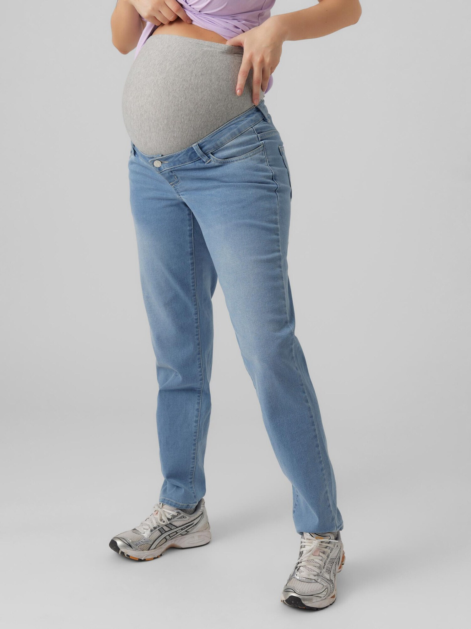 Vero Moda Maternity Kavbojke 'ZIA' moder denim - Pepit.si