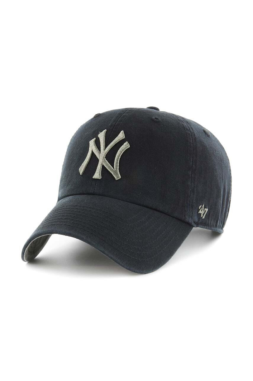 47brand Bombažna kapa s šiltom MLB New York Yankees črna barva - Pepit.si