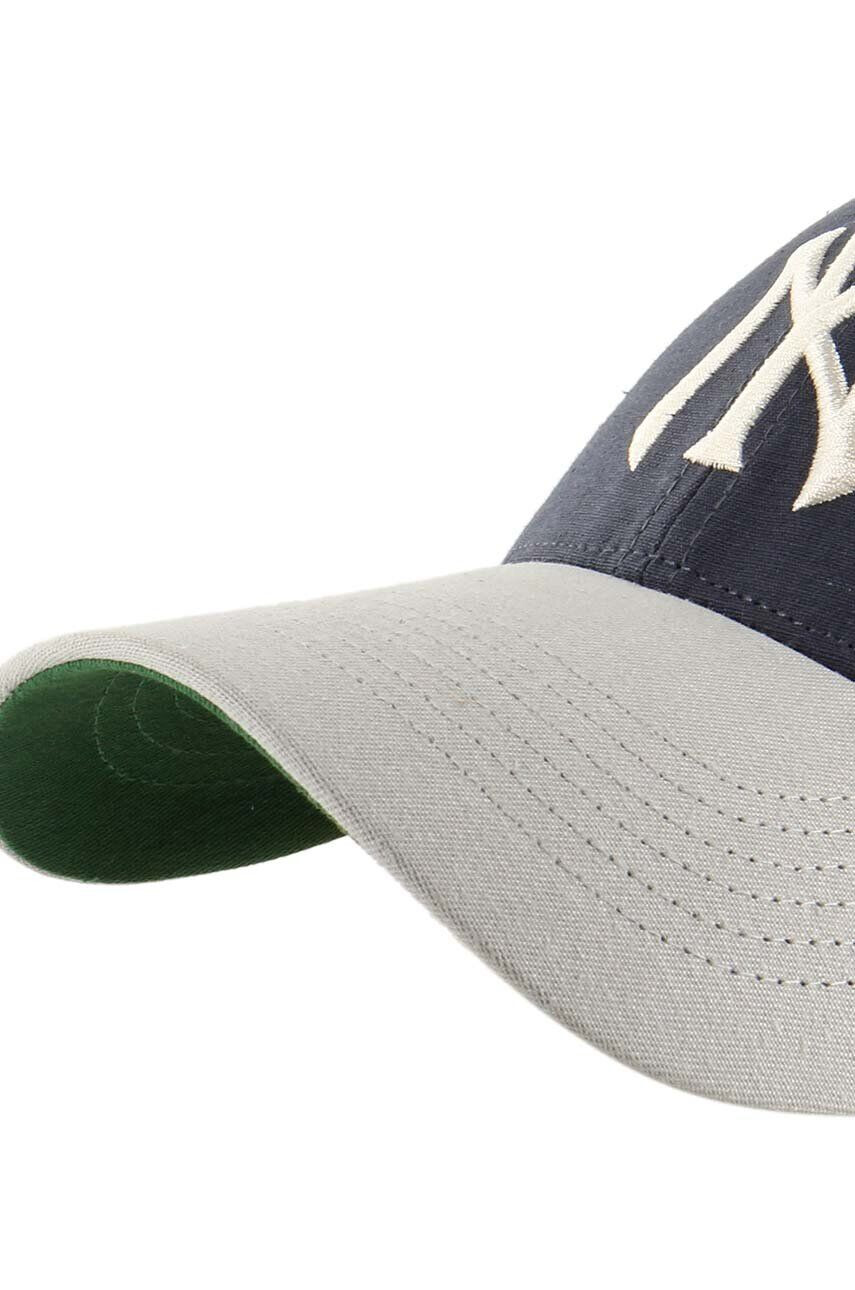 47brand Bombažna kapa s šiltom MLB New York Yankees - Pepit.si