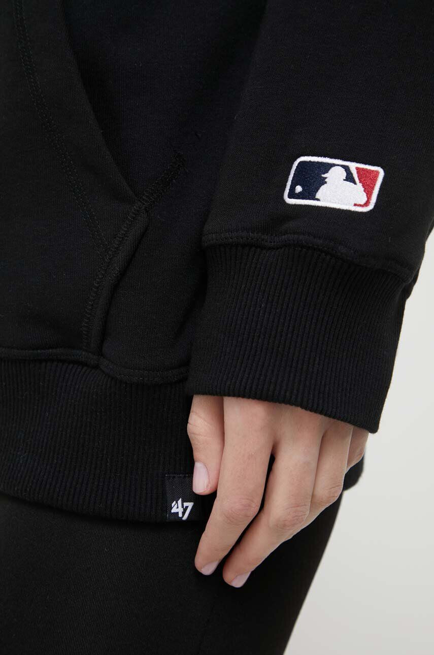 47brand Pulover MLB New York Yankees črna barva s kapuco - Pepit.si