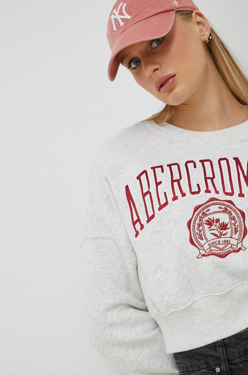 Abercrombie & Fitch Bluza ženska siva barva - Pepit.si