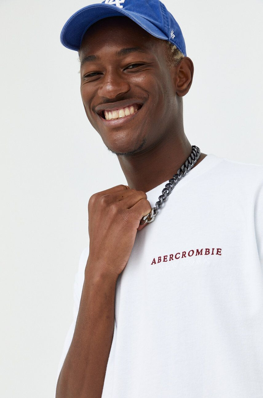 Abercrombie & Fitch Bombažna kratka majica siva barva - Pepit.si