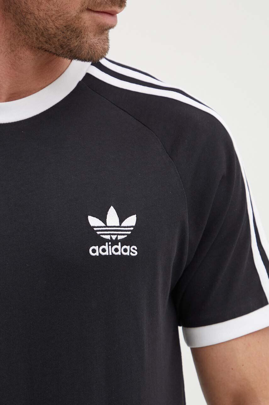 adidas Originals Bombažna kratka majica črna barva - Pepit.si