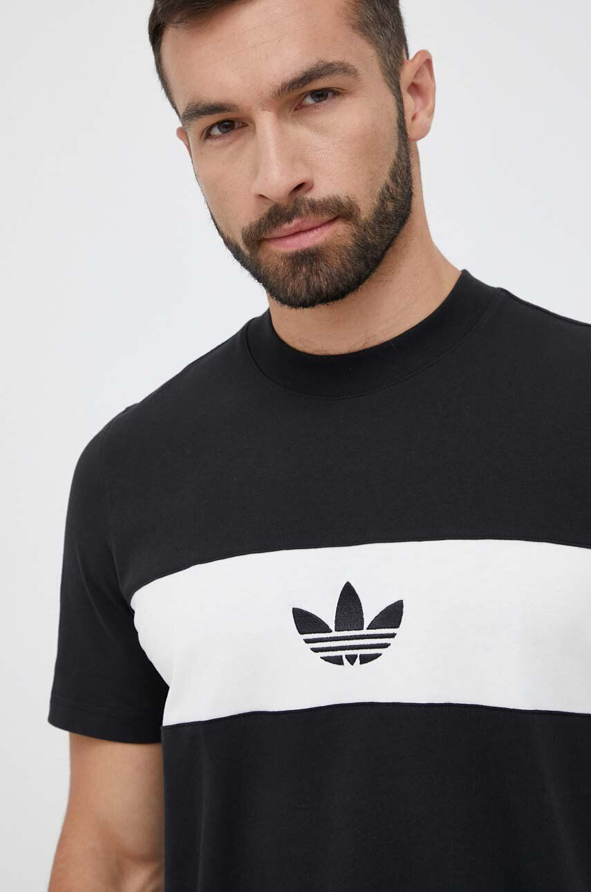 adidas Originals Bombažna kratka majica črna barva - Pepit.si