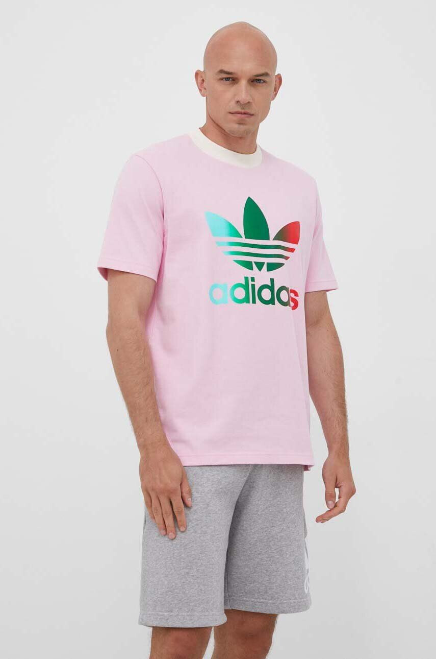 adidas Originals Bombažna kratka majica roza barva - Pepit.si