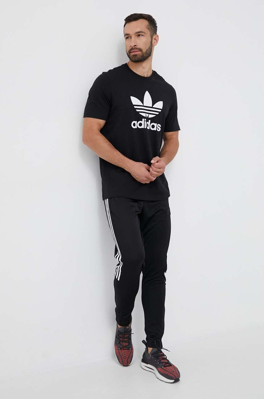 adidas Originals Bombažna kratka majica črna barva - Pepit.si