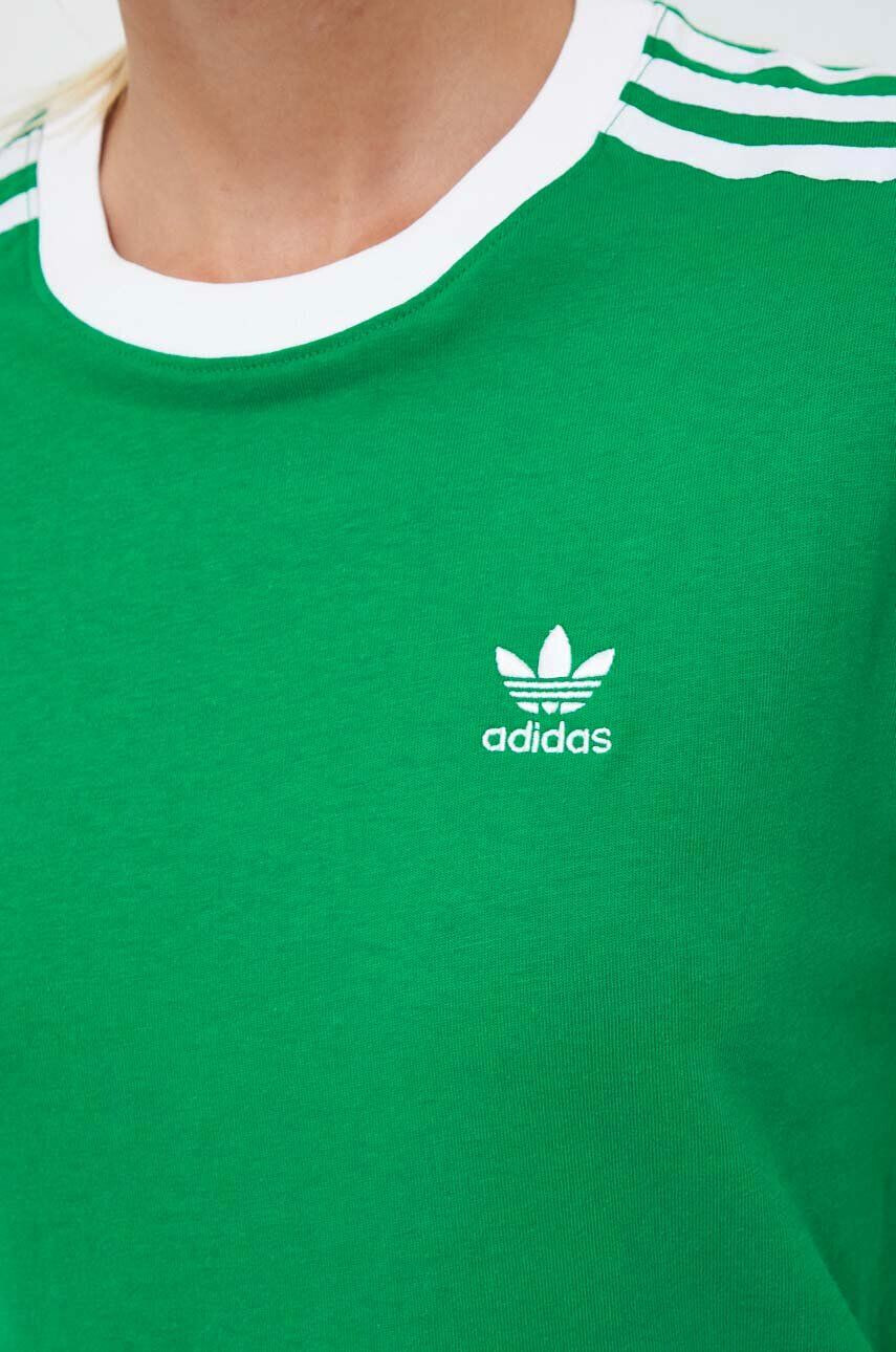 adidas Originals Bombažna kratka majica zelena barva - Pepit.si