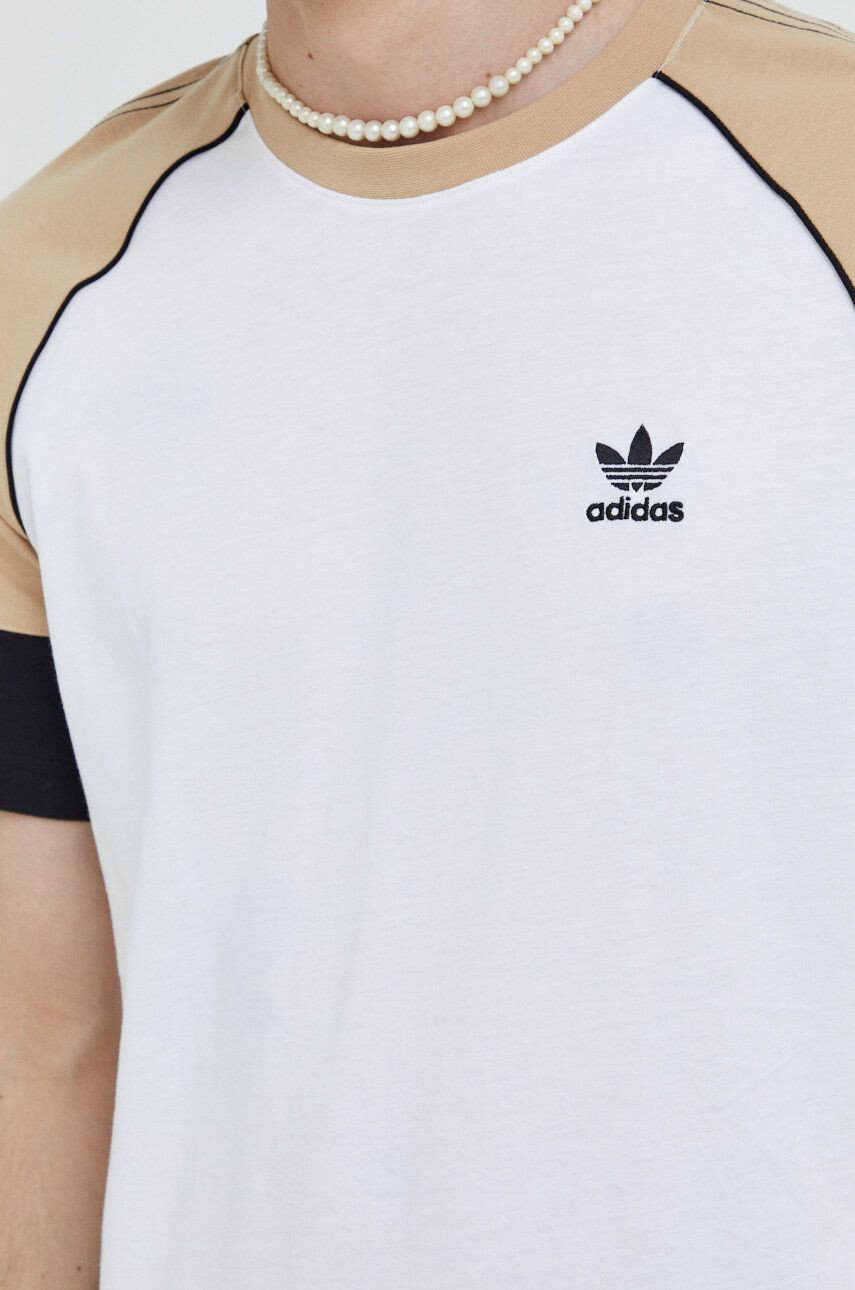 adidas Originals Bombažna kratka majica rjava barva - Pepit.si