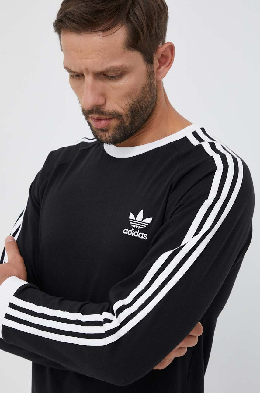 adidas Originals Bombažna majica z dolgimi rokavi 3-Stripes Long Sleeve Tee črna barva - Pepit.si