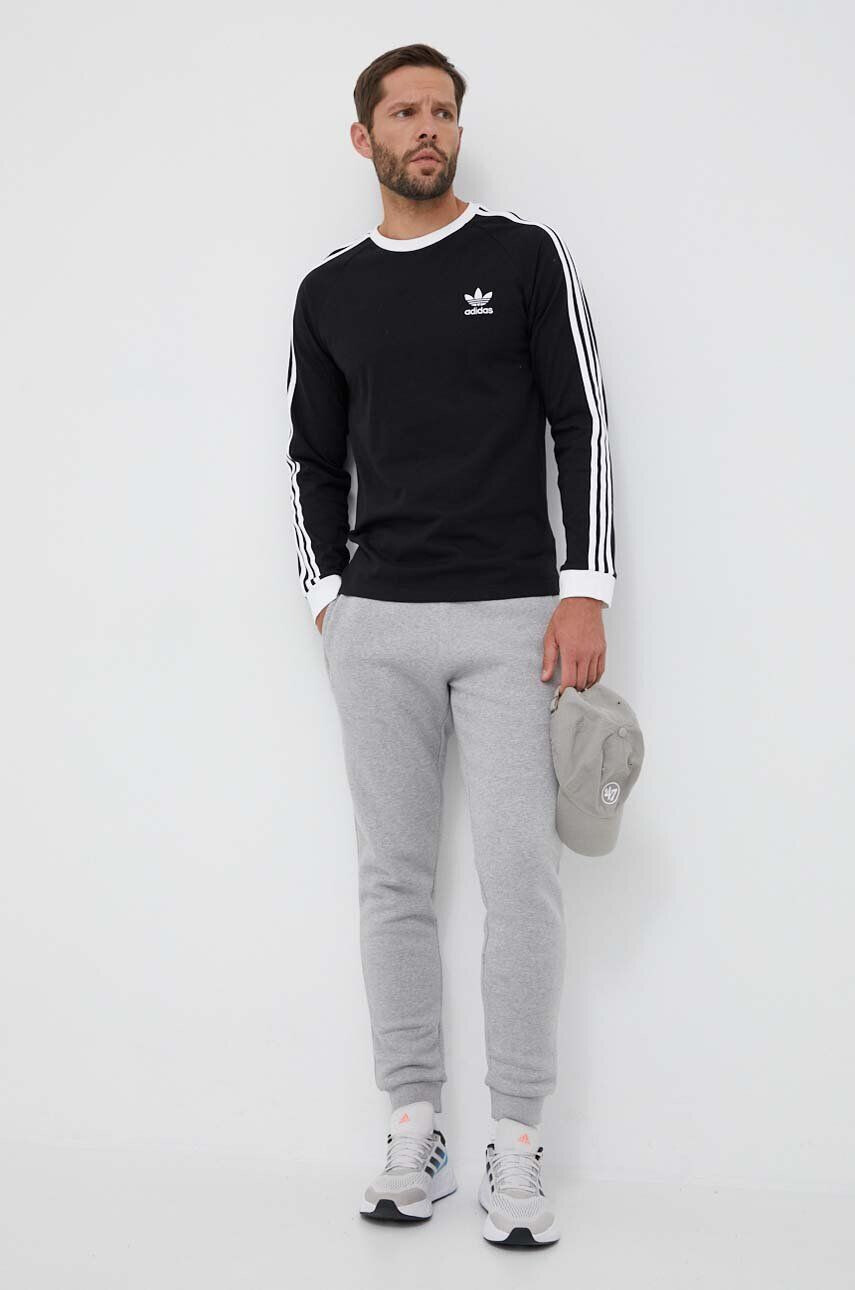 adidas Originals Bombažna majica z dolgimi rokavi 3-Stripes Long Sleeve Tee črna barva - Pepit.si