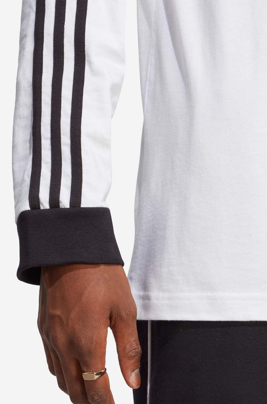 adidas Originals Bombažna majica z dolgimi rokavi bela barva - Pepit.si